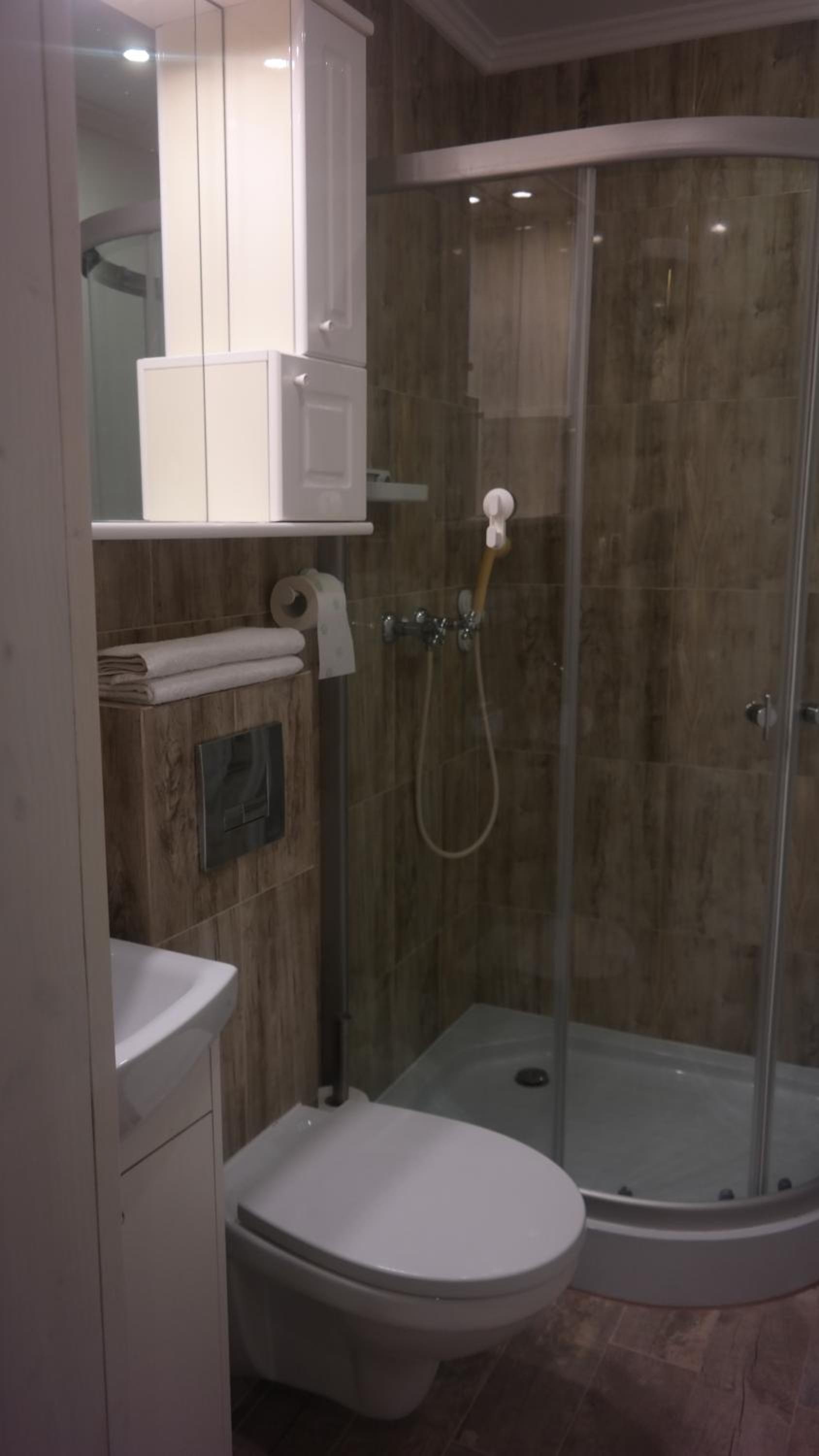 Double Room with Private Bathroom - Photo 5