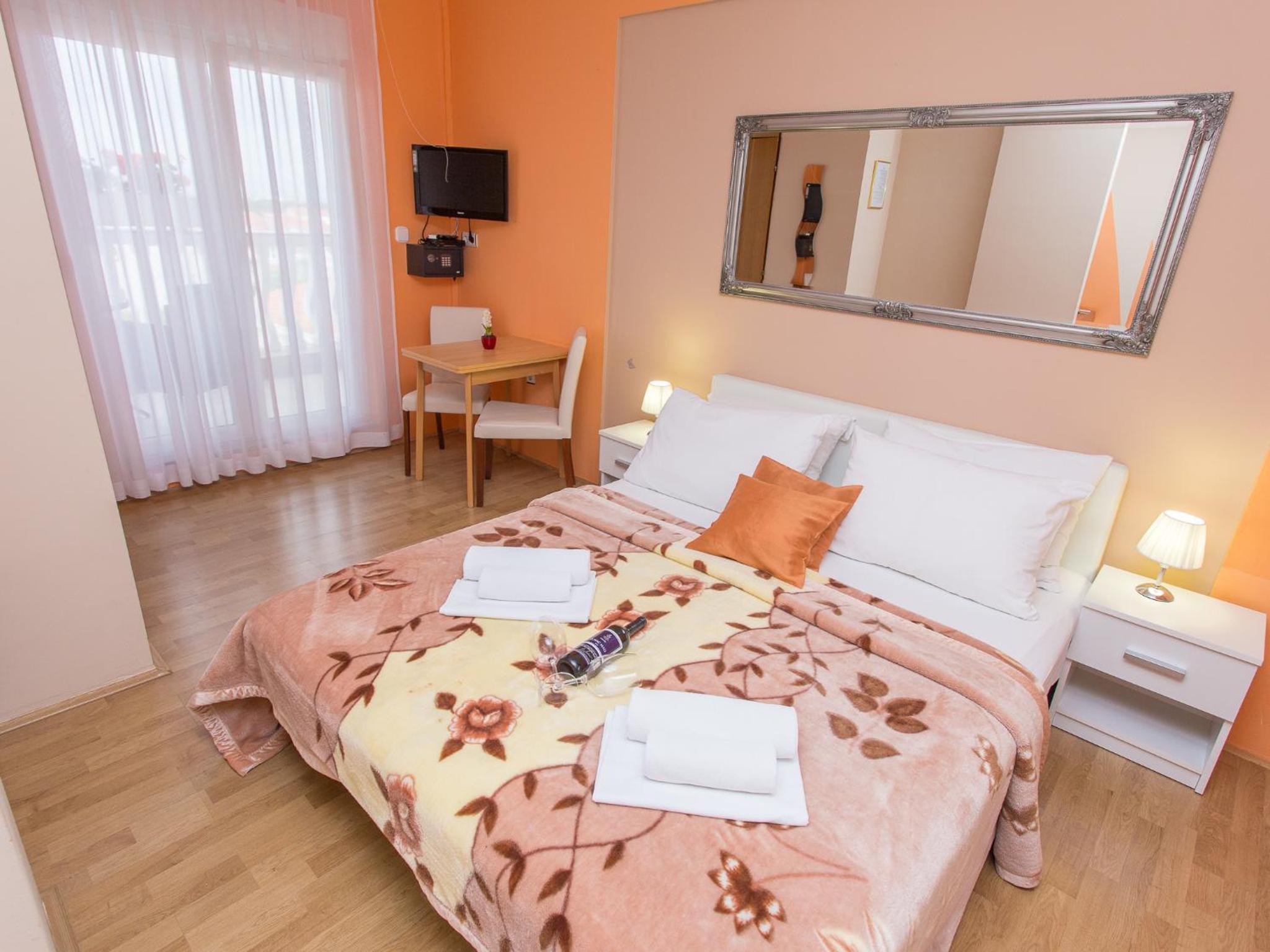 Studio with Balcony and Sea View - Photo 7