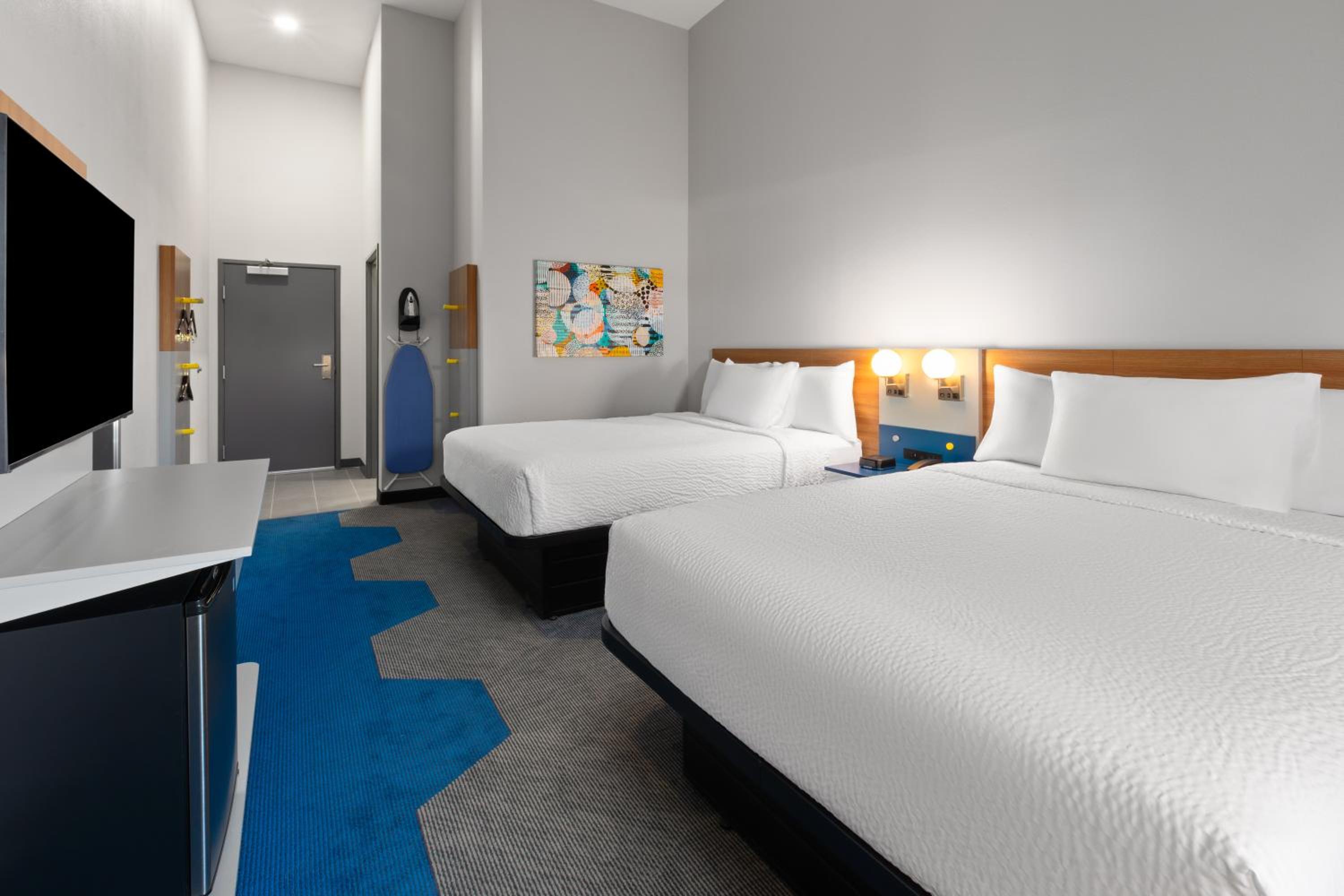 Queen Room with Two Queen Beds, Mobility Access and Bathtub with Grab Bars, Non-Smoking