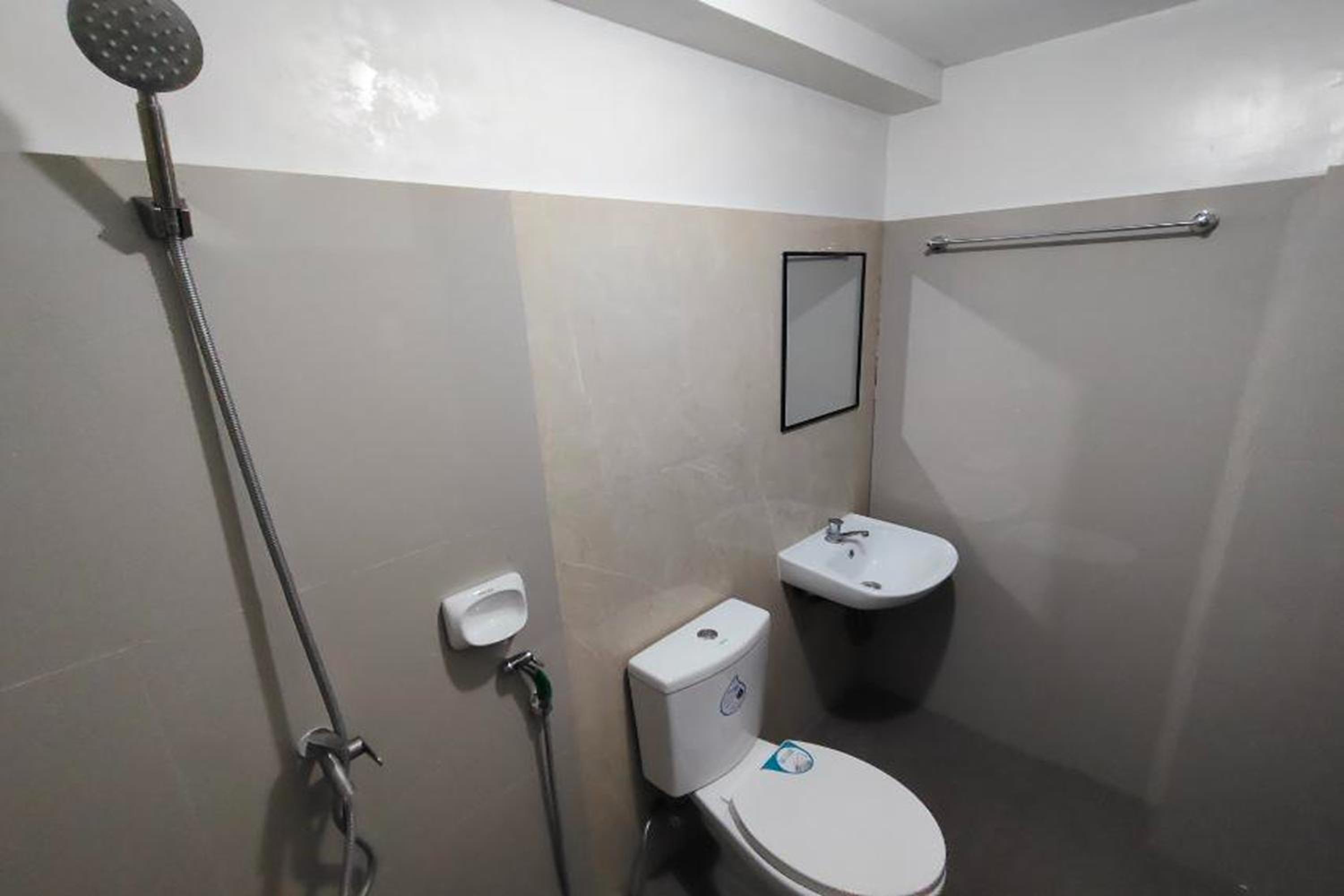 Twin Room - Photo 3