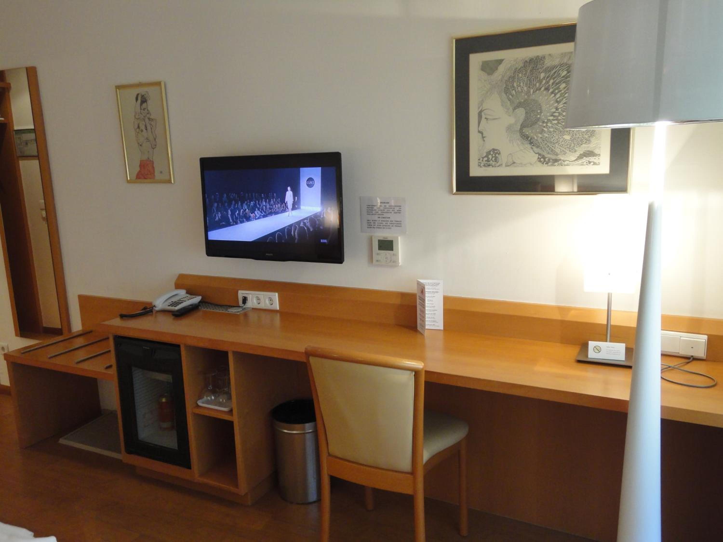 Double Room - Photo 3