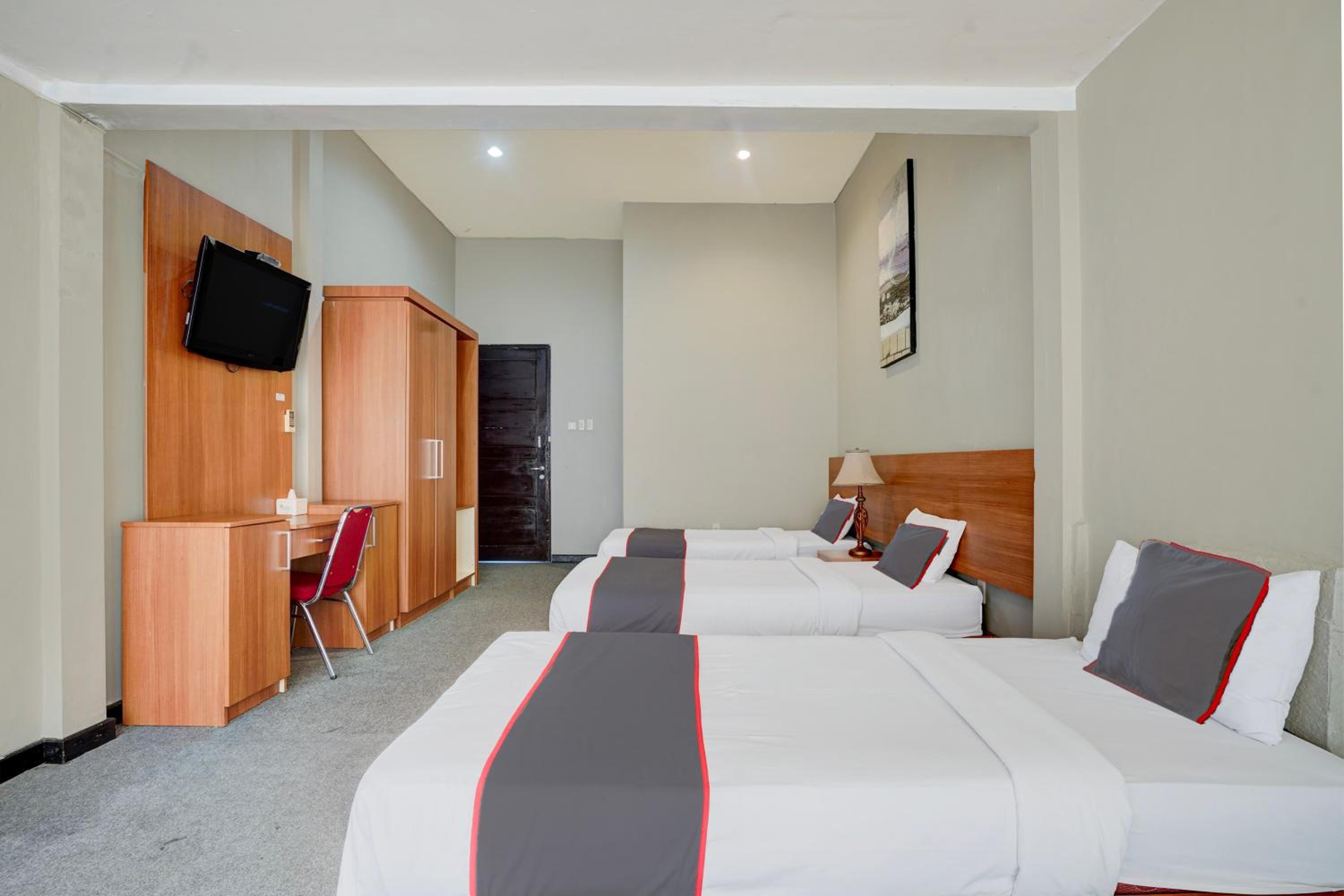Superior Triple Room photo 3