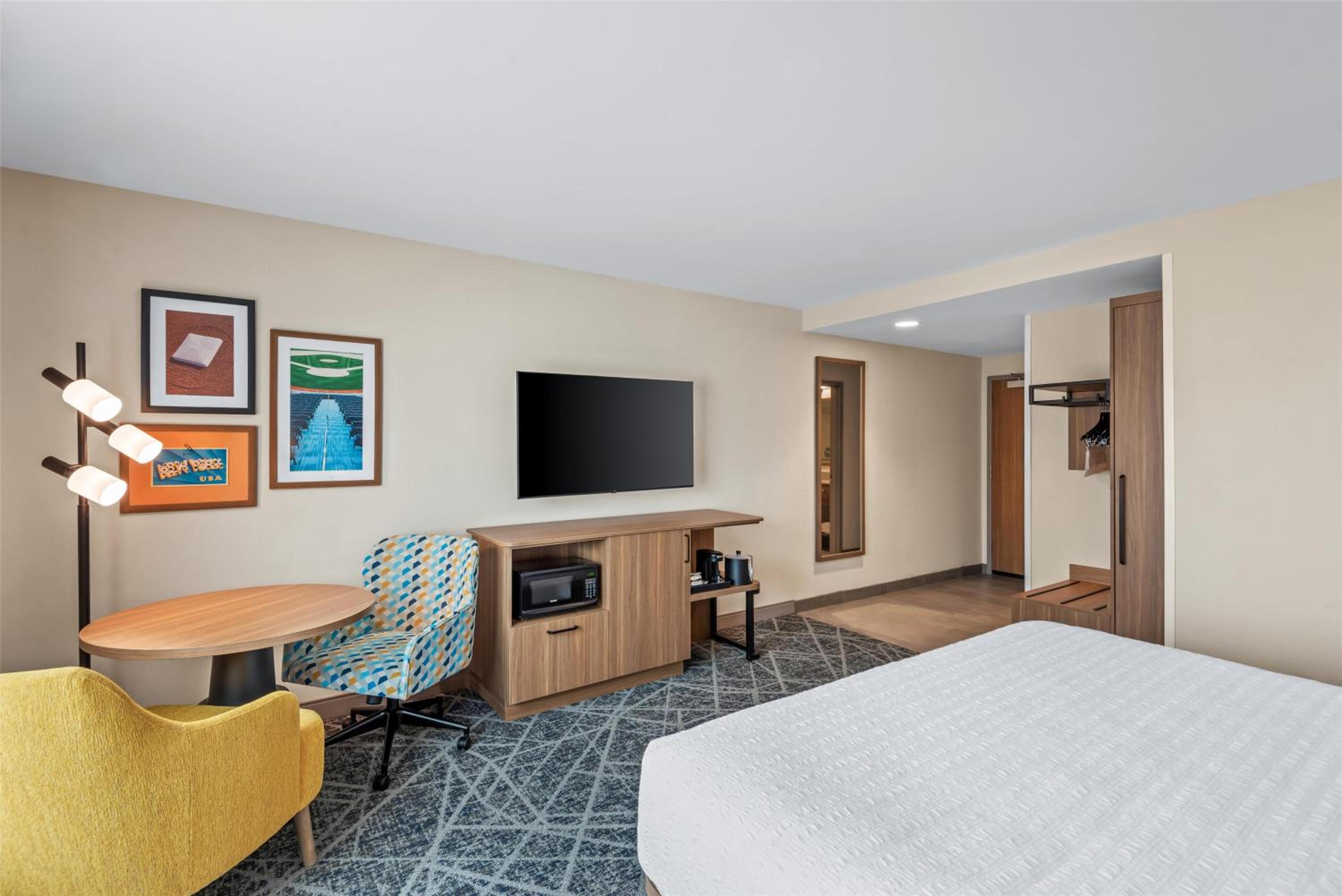 King Room - Hearing Access - Photo 2