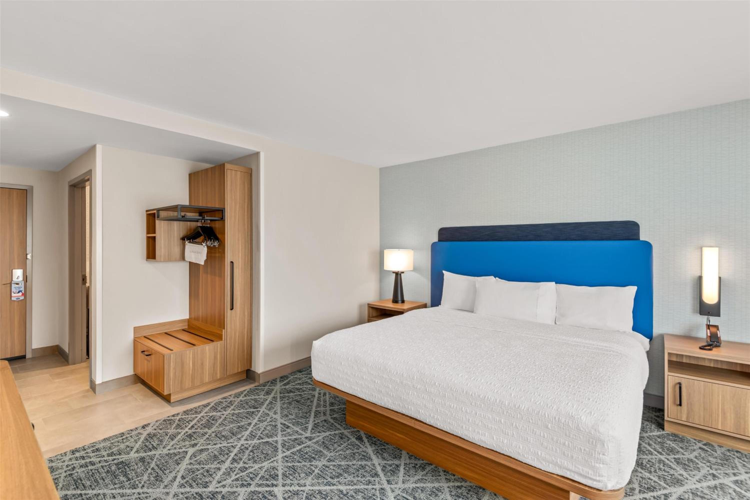 King Room - Hearing Access - Photo 3