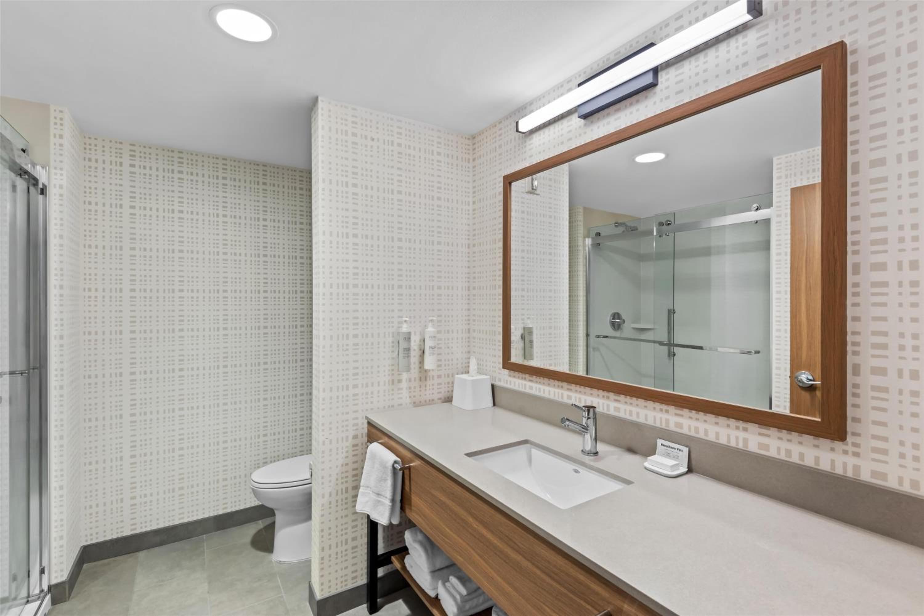 King Room - Hearing Access - Photo 5
