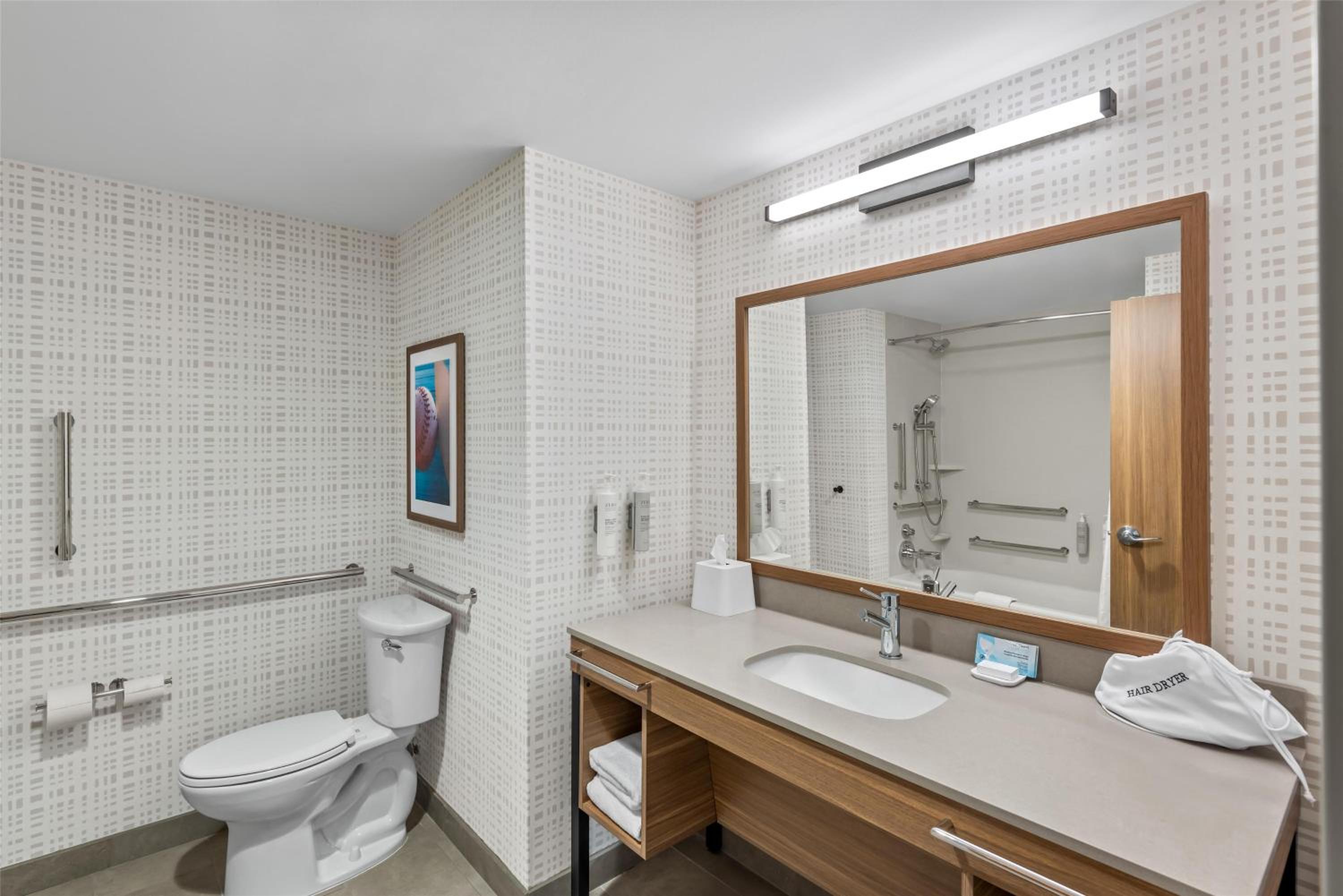 Queen Room with Two Queen Beds and Bath Tub - Mobility Access - Photo 2