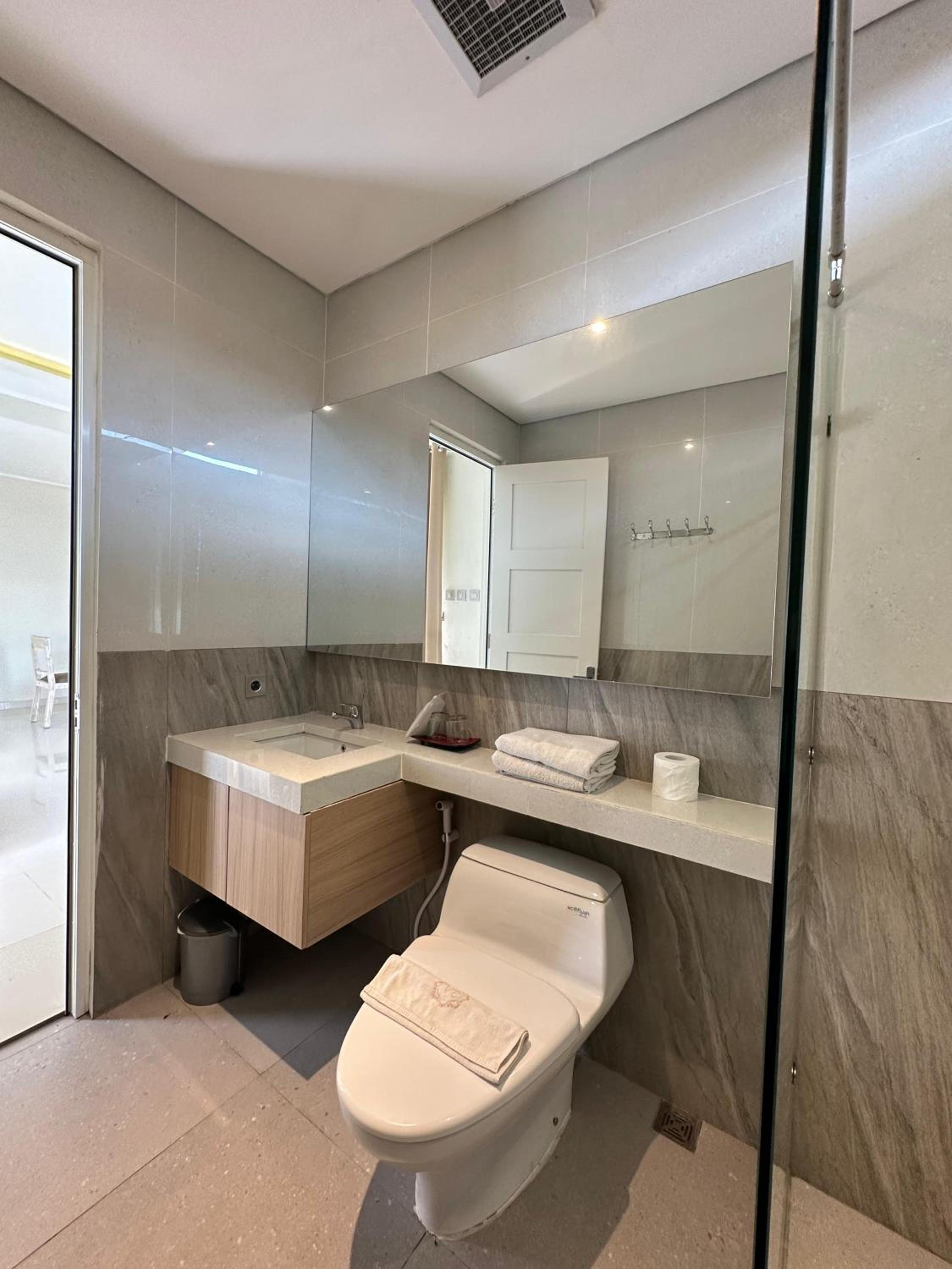 Deluxe Room - Photo 7