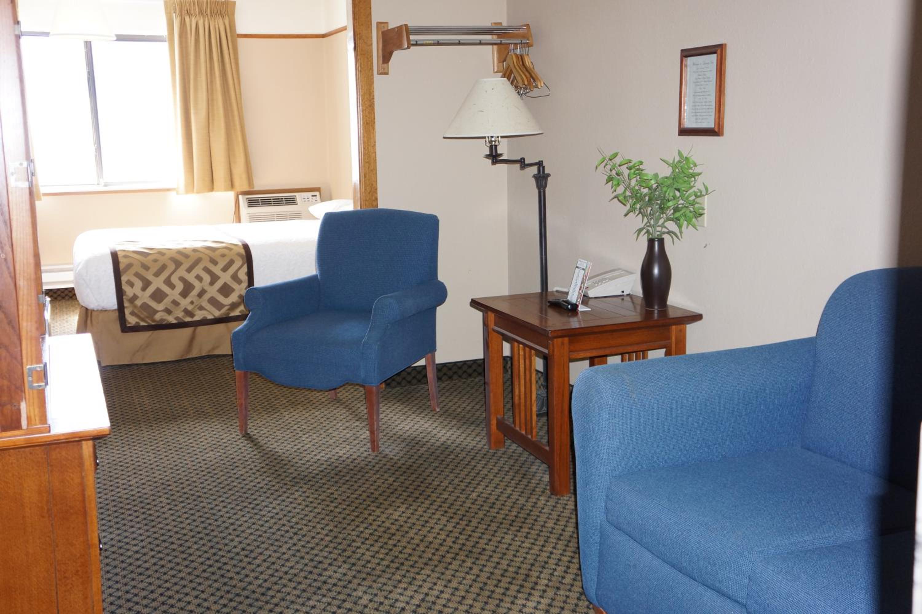 Deluxe Queen Room - Photo 1