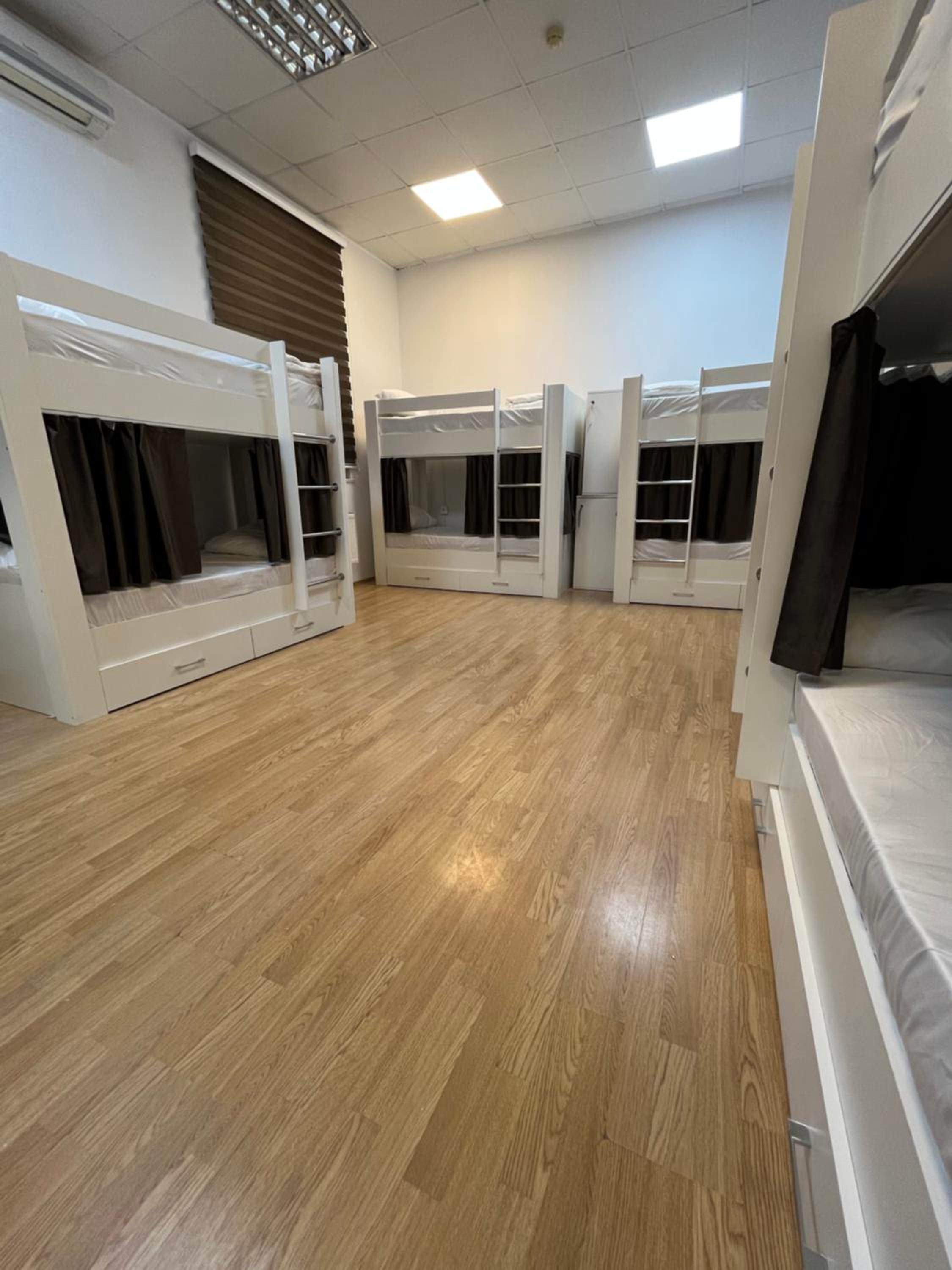 10-Bed Mixed Dormitory Room photo 2