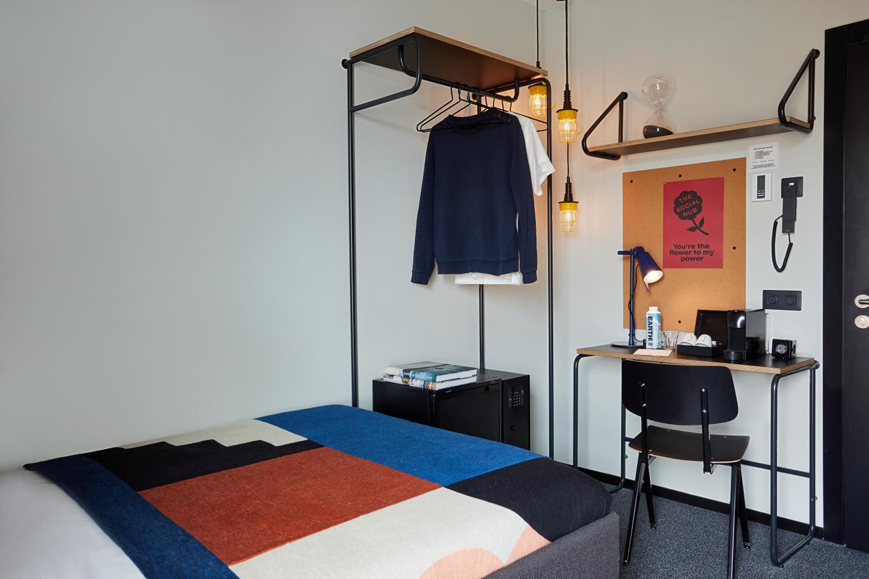 Standard Single Room - Photo 4