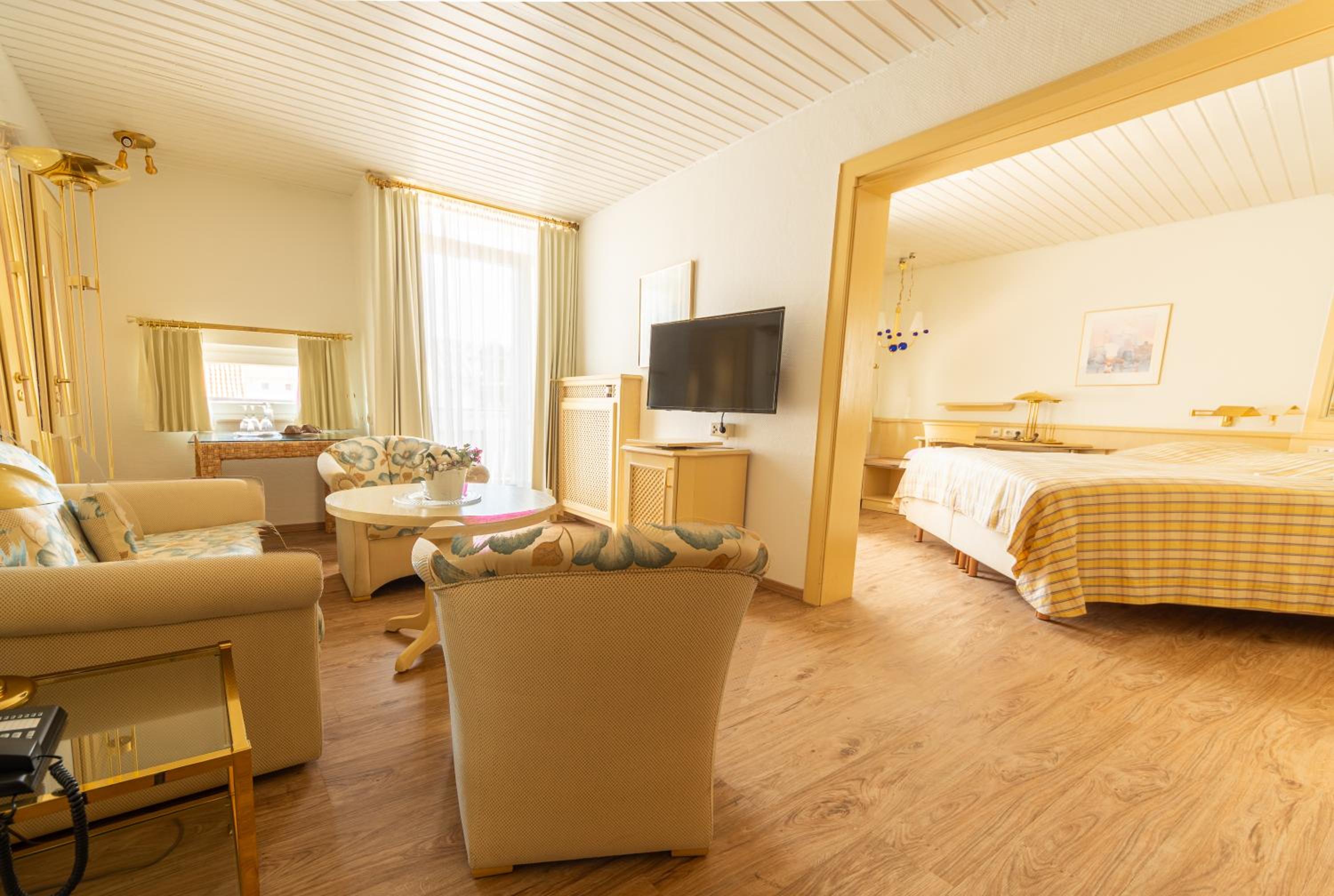 Junior Suite - Photo 1