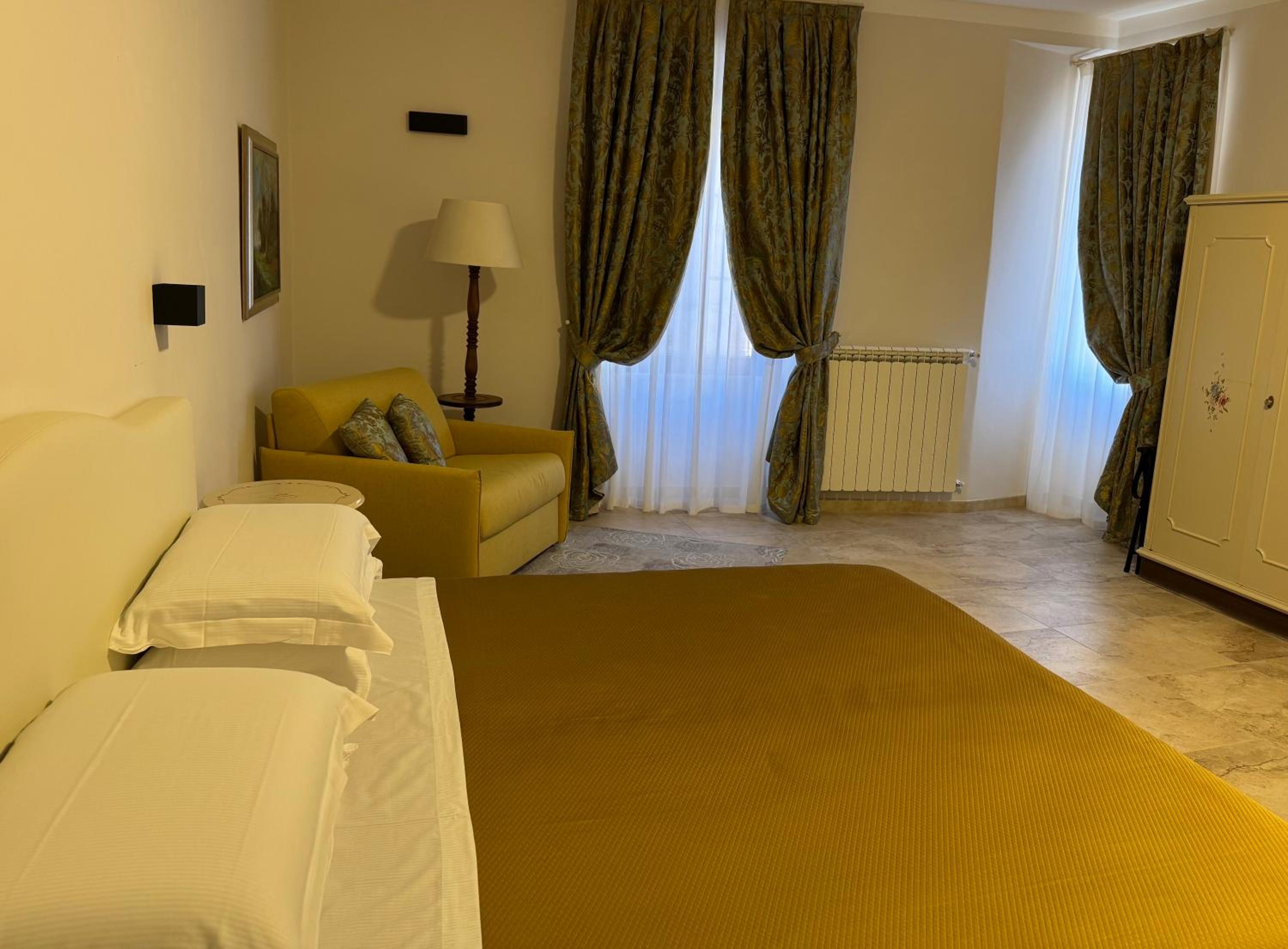 Double Room with Extra Bed photo 1