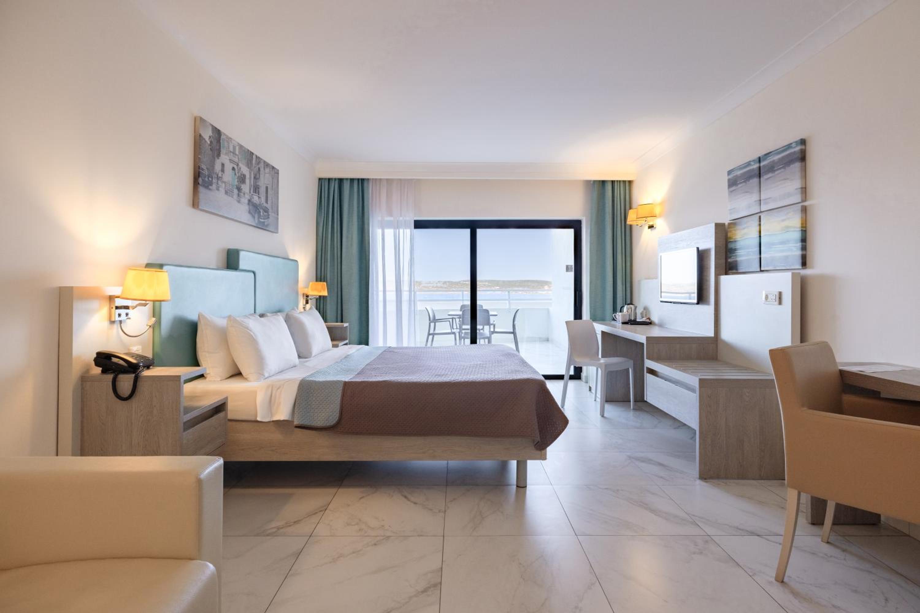 Deluxe Double or Twin Room with Sea View