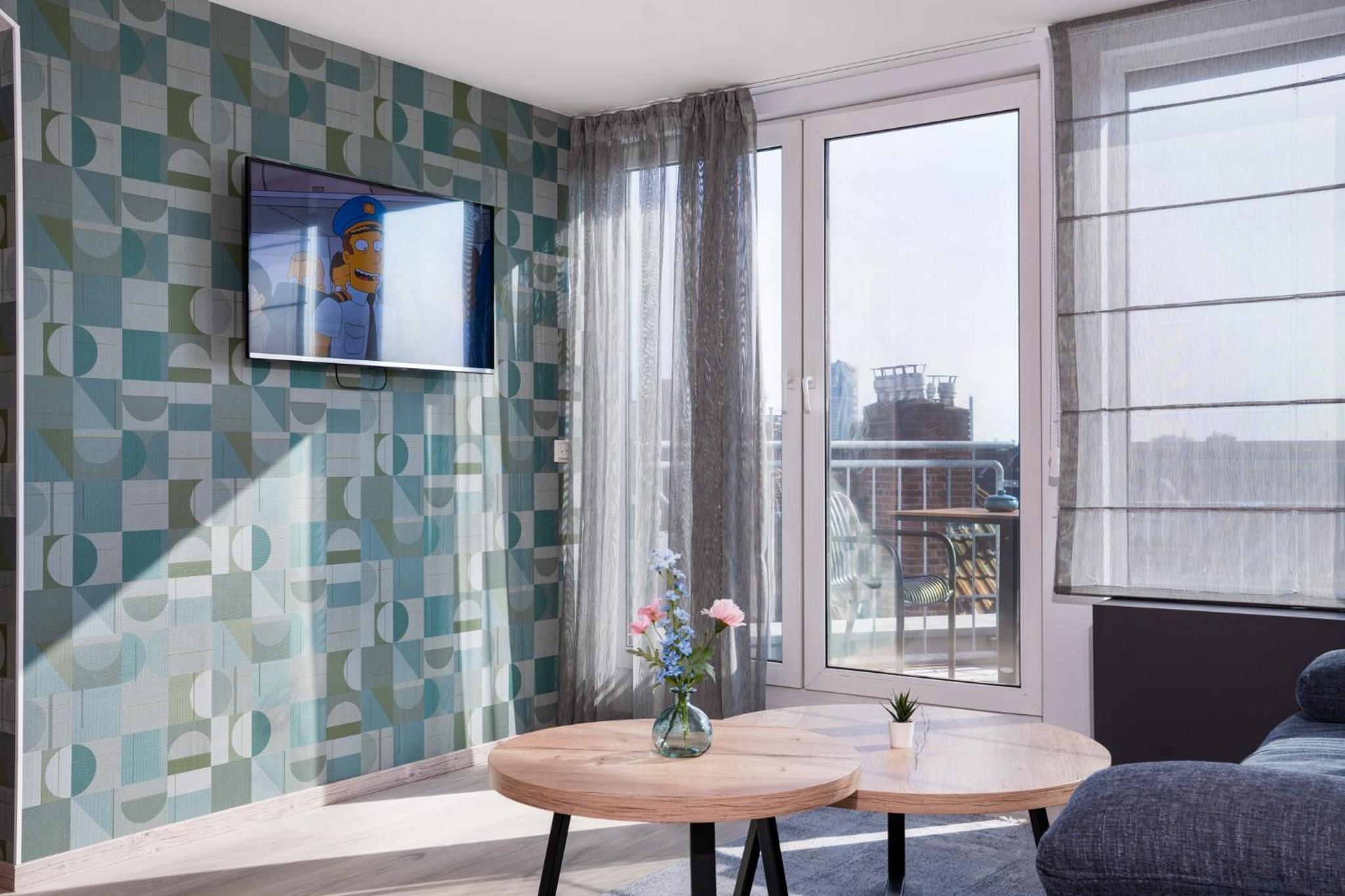APP453 mit einem Schlafzimmer und Balkon