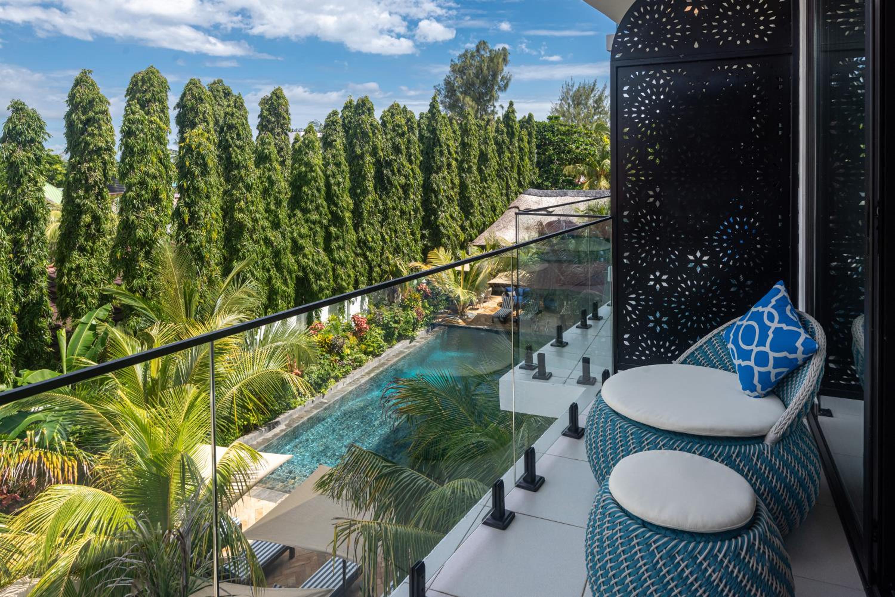 Z2 Double room with Pool View 2nd Floor