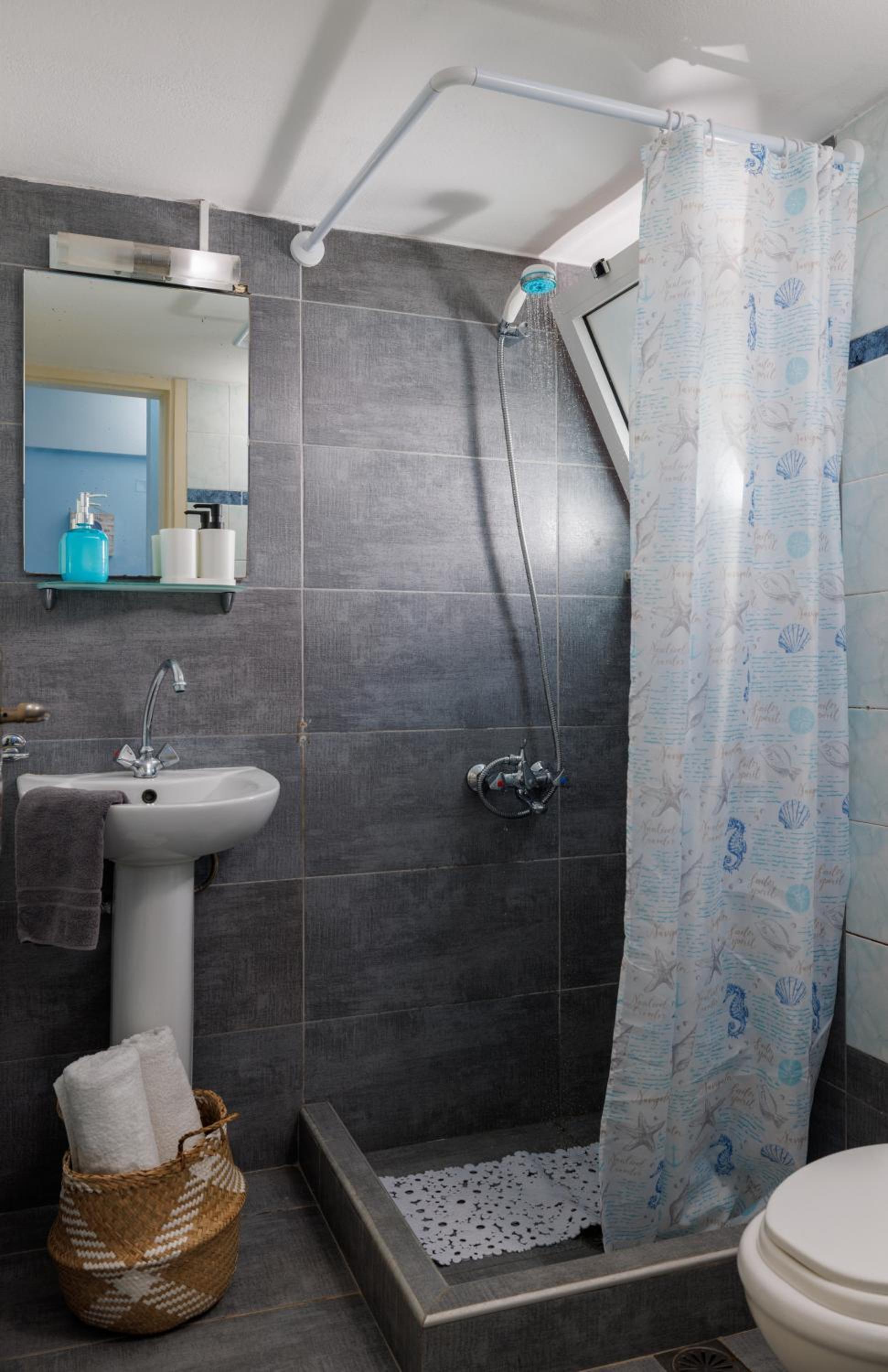 Standard Triple Room with Sea View