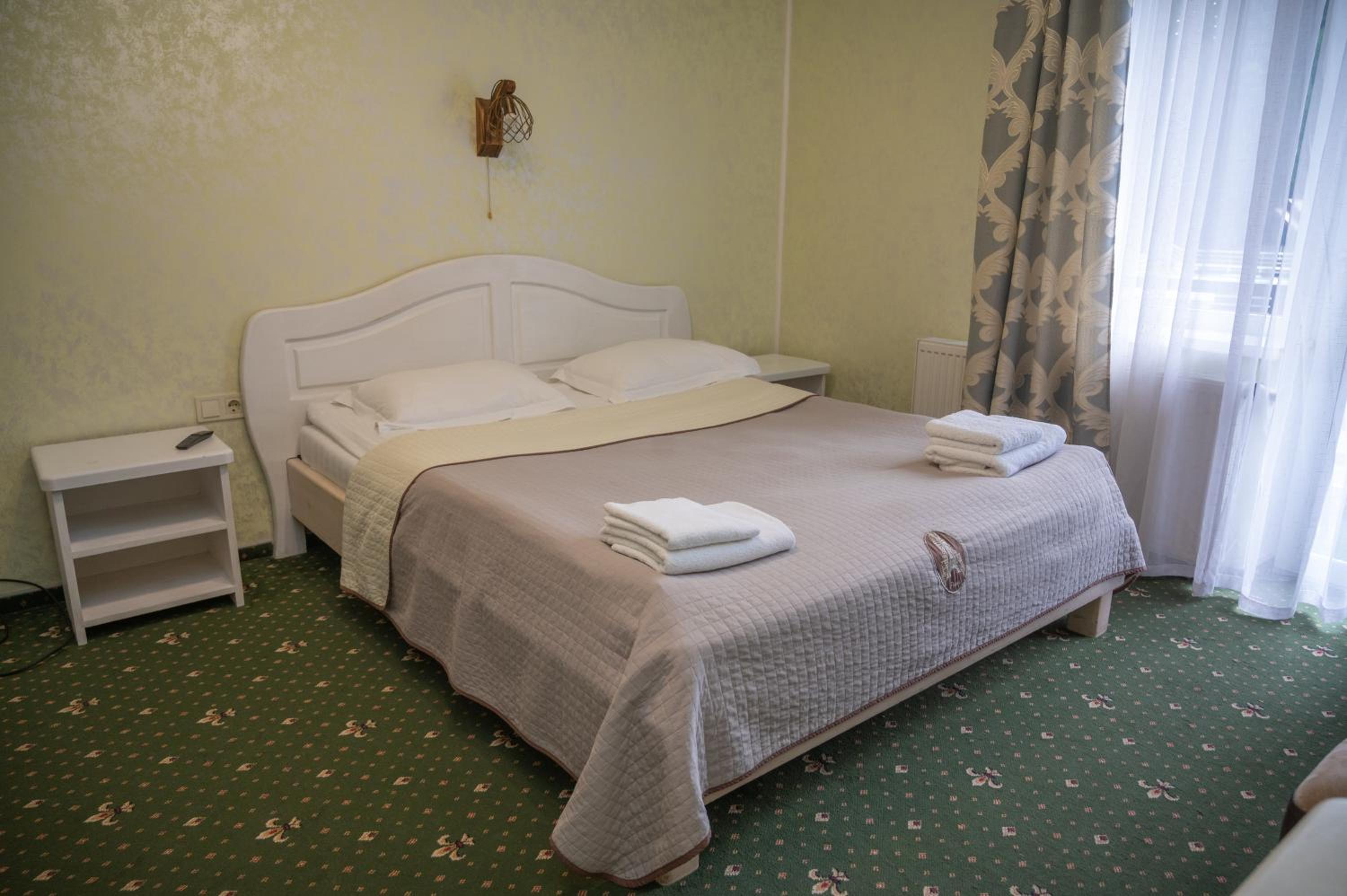 Double Room with Mountain View