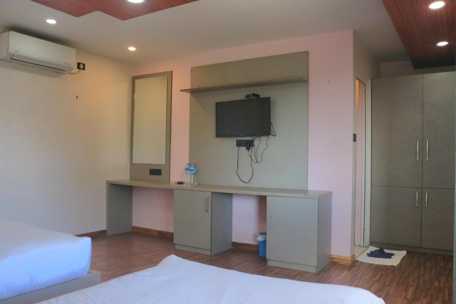 Deluxe Twin Room photo 3