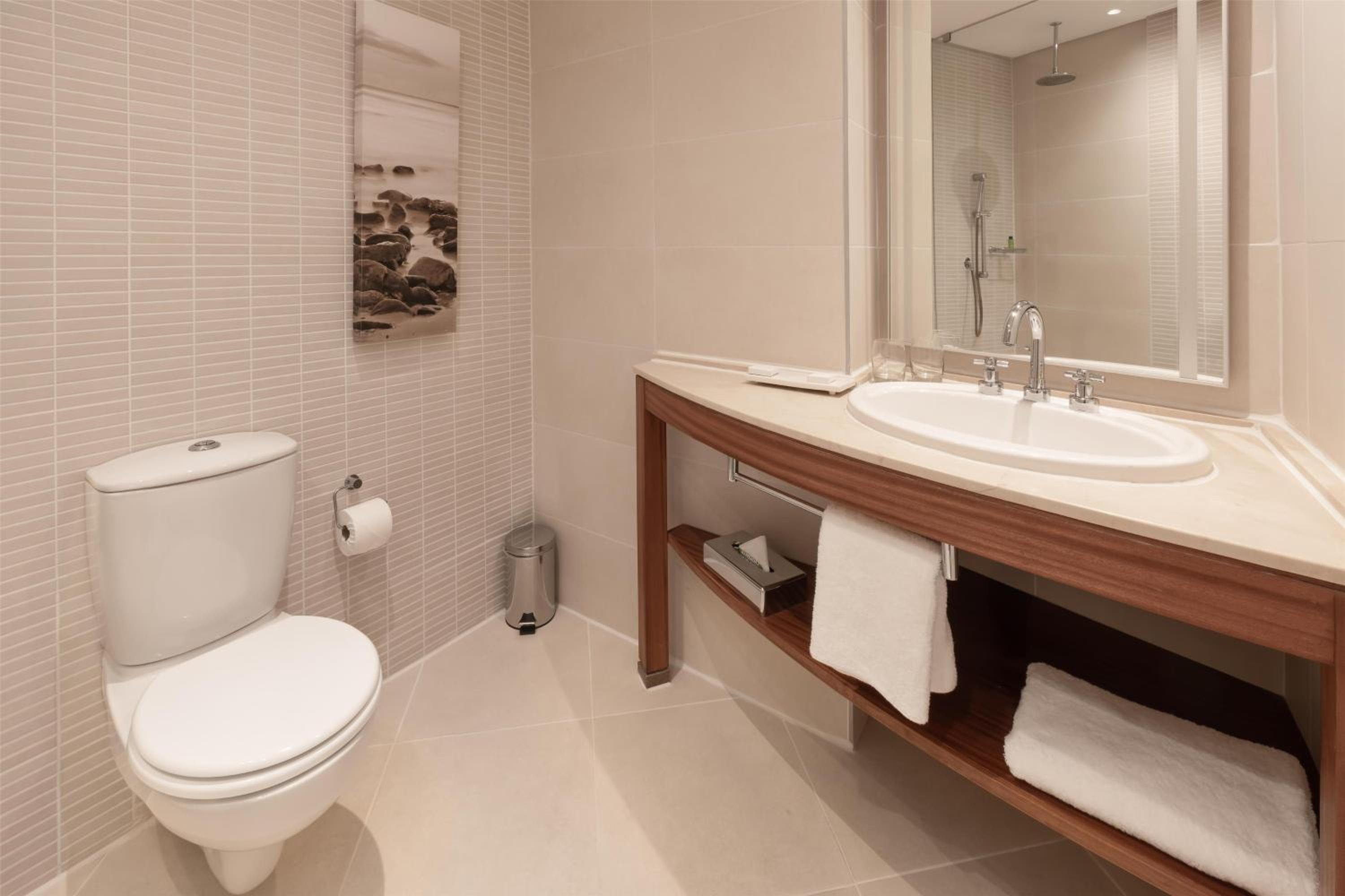 Standard King Room – Smoking photo 2