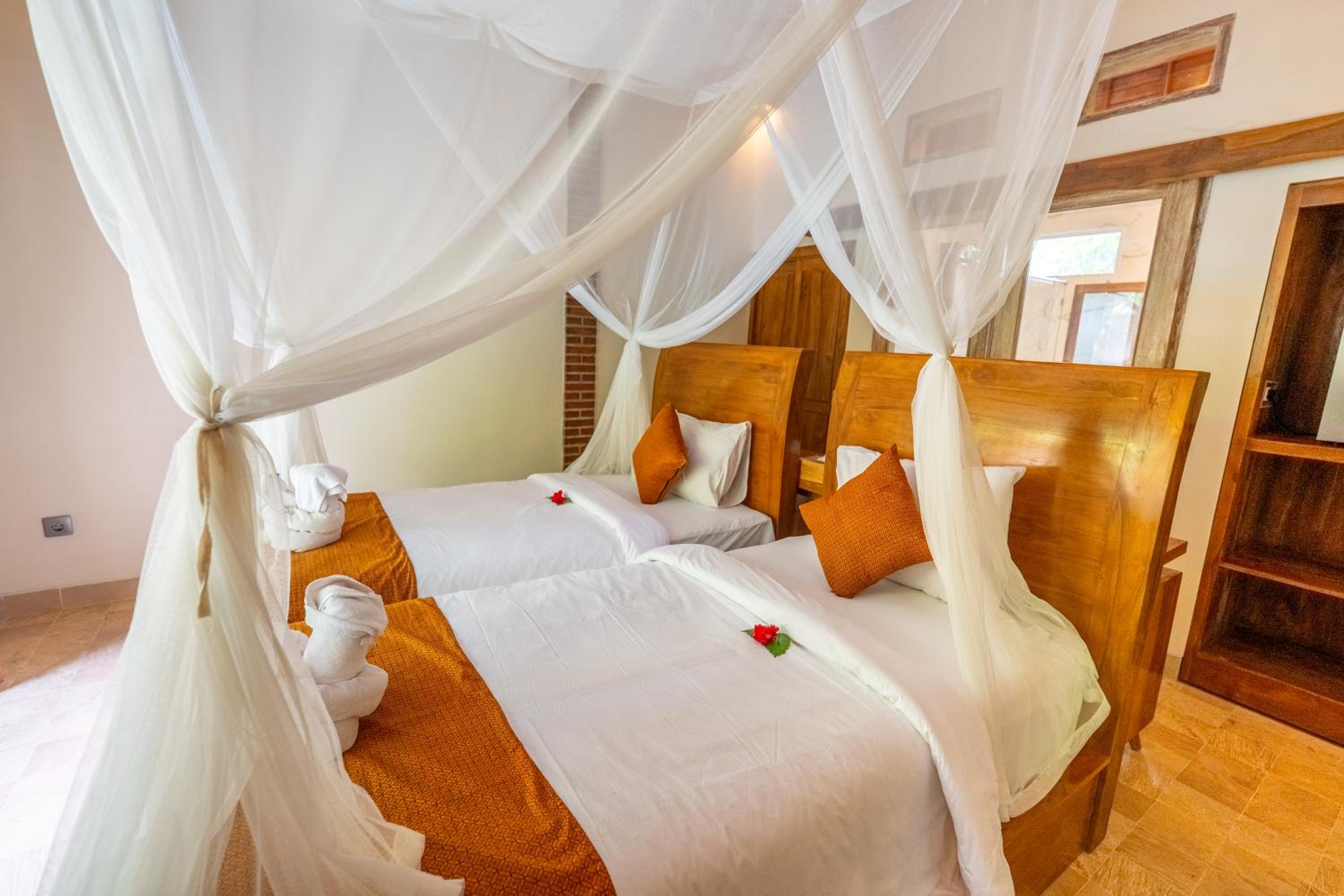 Two-Bedroom Villa - Photo 17