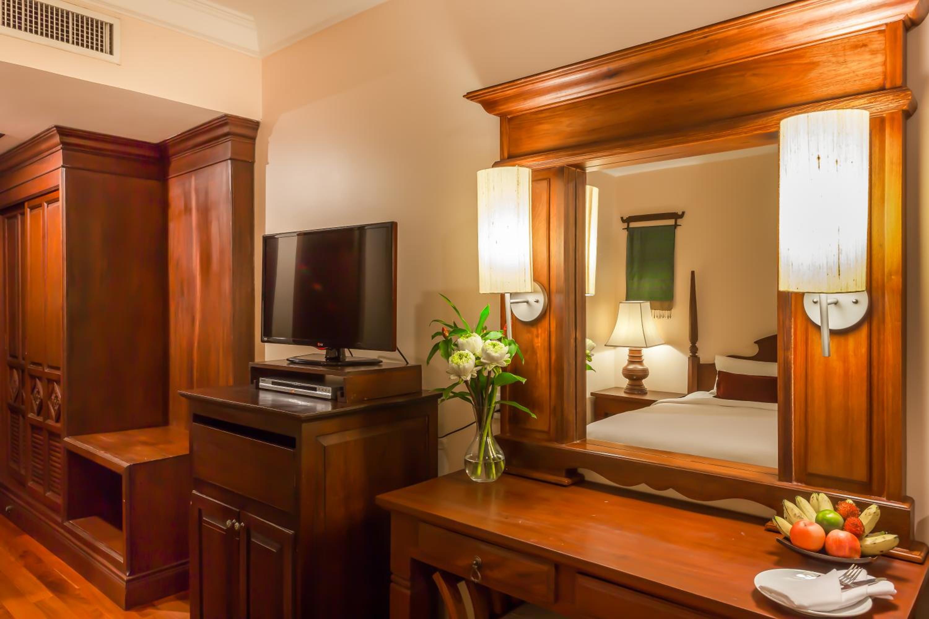 Deluxe Family Room  - Photo 2