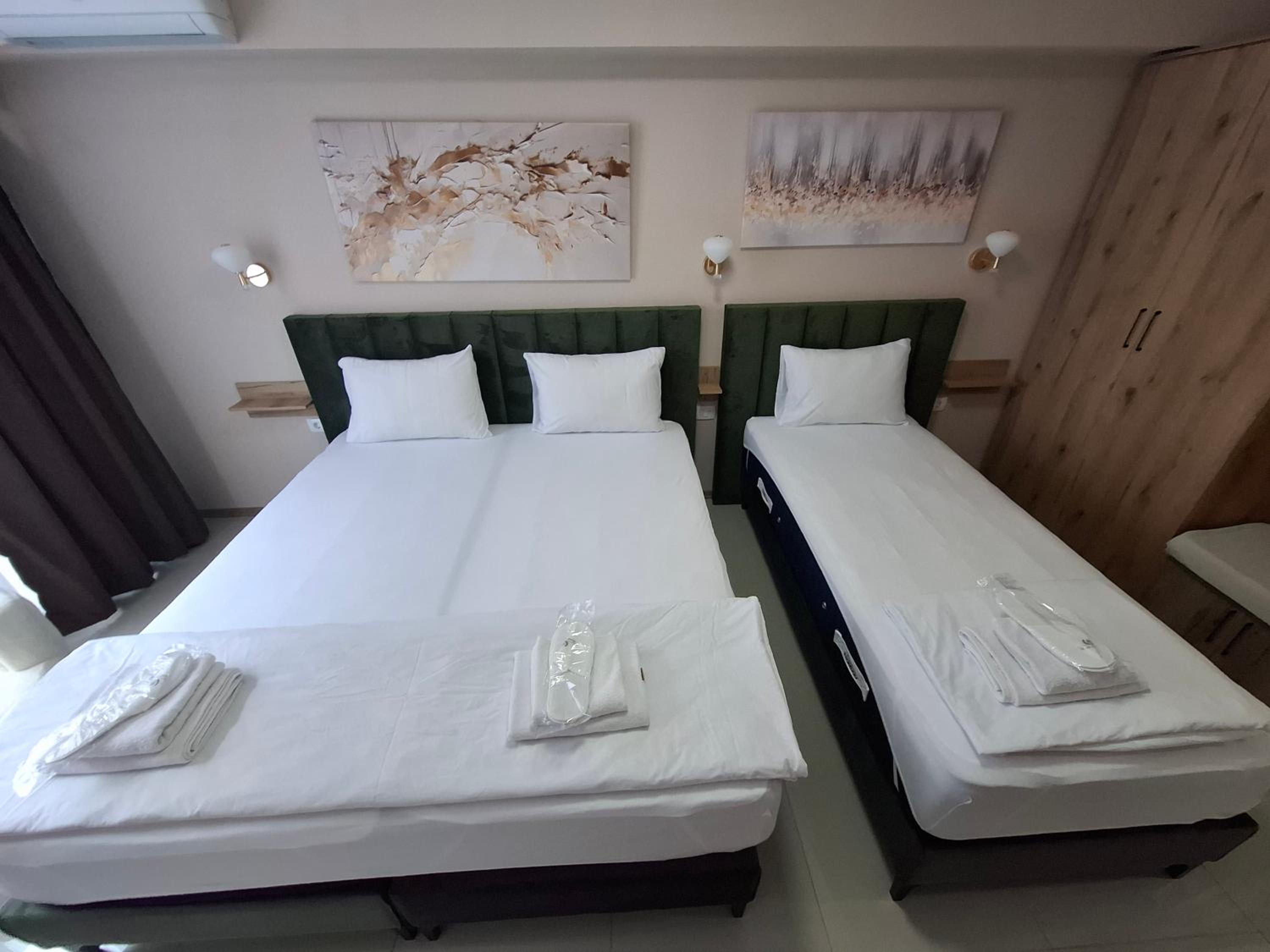 Basic Triple Room