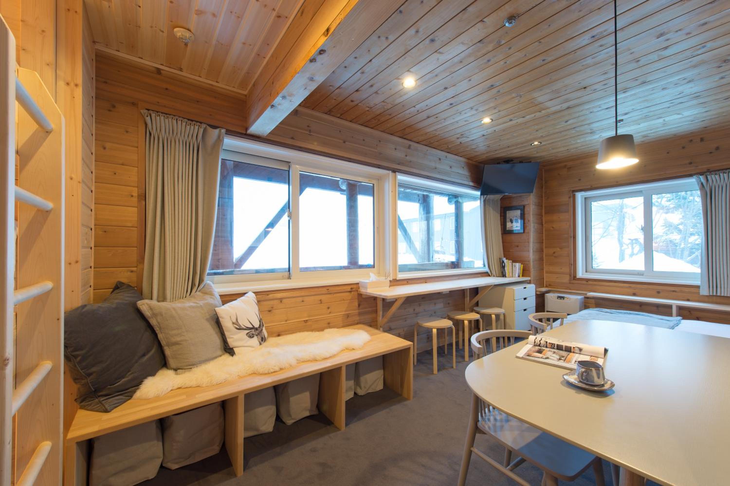 Family Room (5 Adults) with Private Bathroom