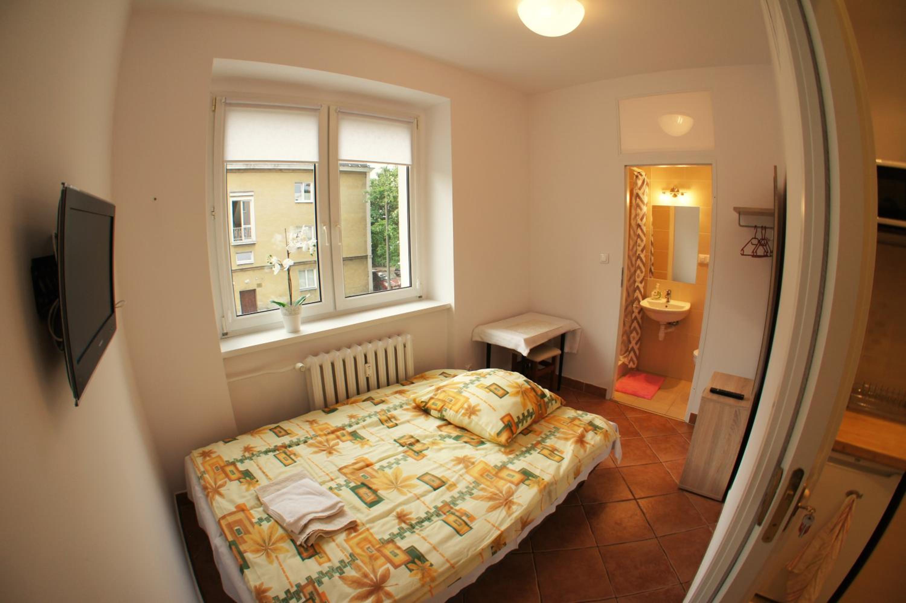 Two-Bedroom Apartment - Photo 6