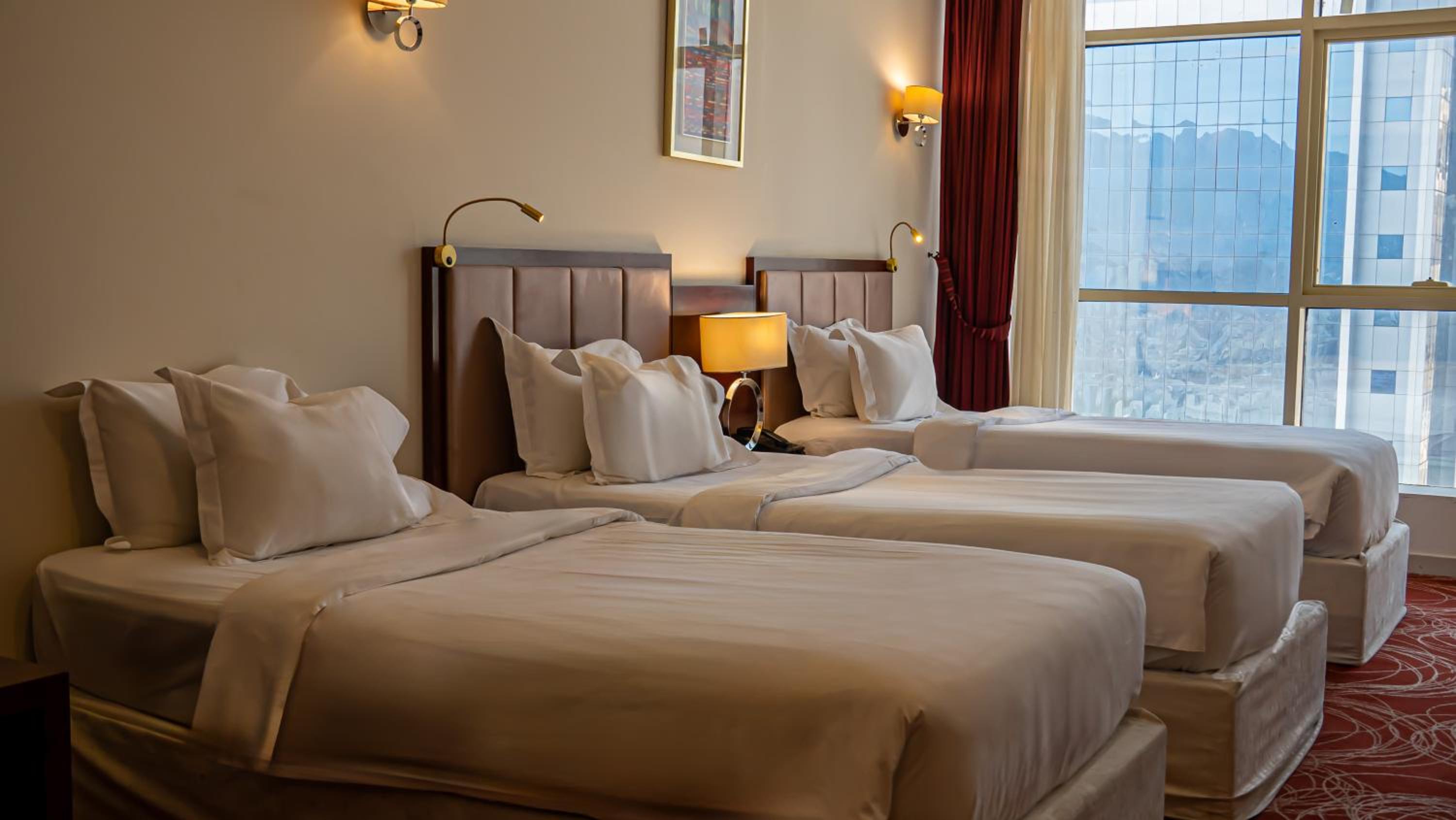 Deluxe Triple Room with City View