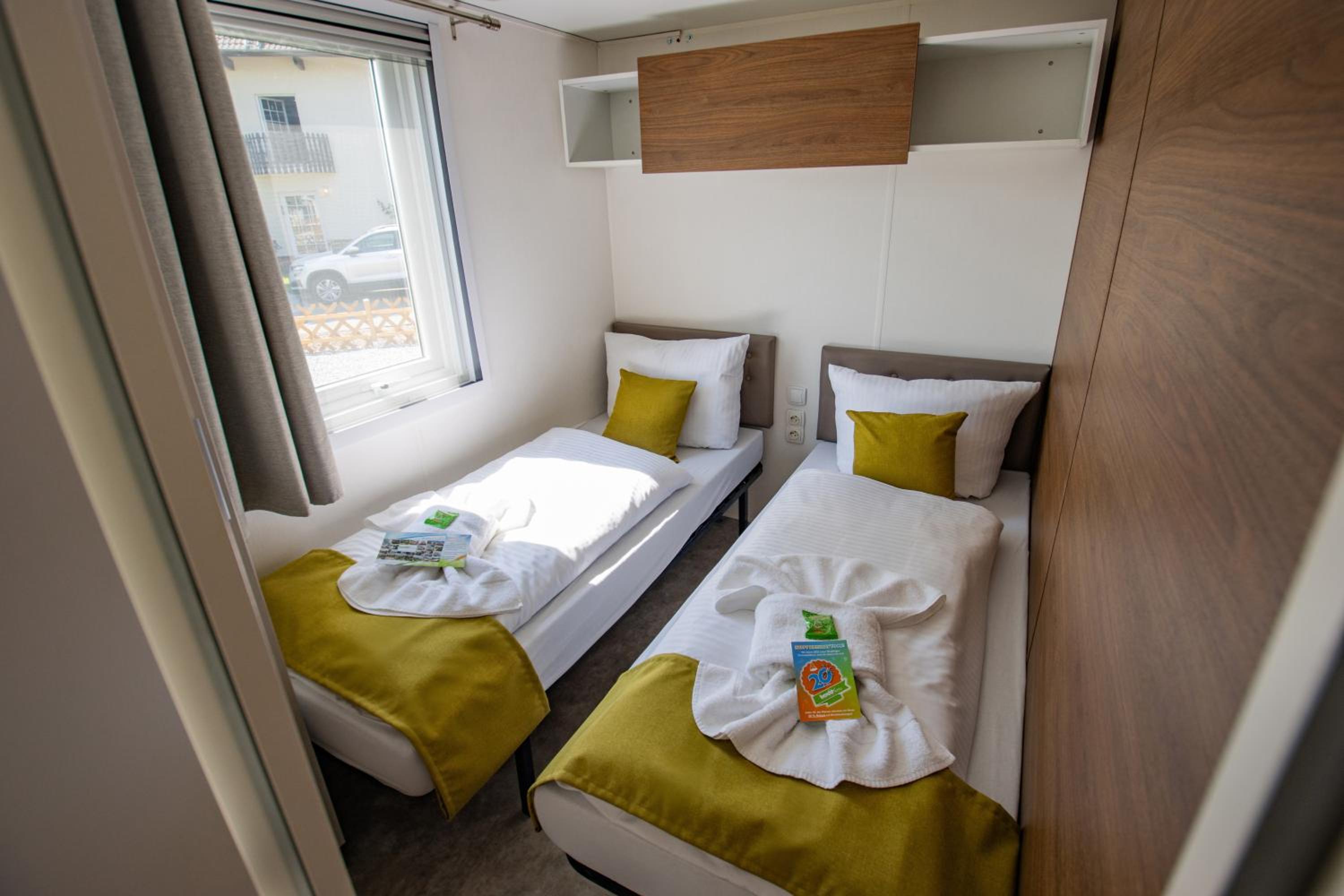 Mobile Home photo 3