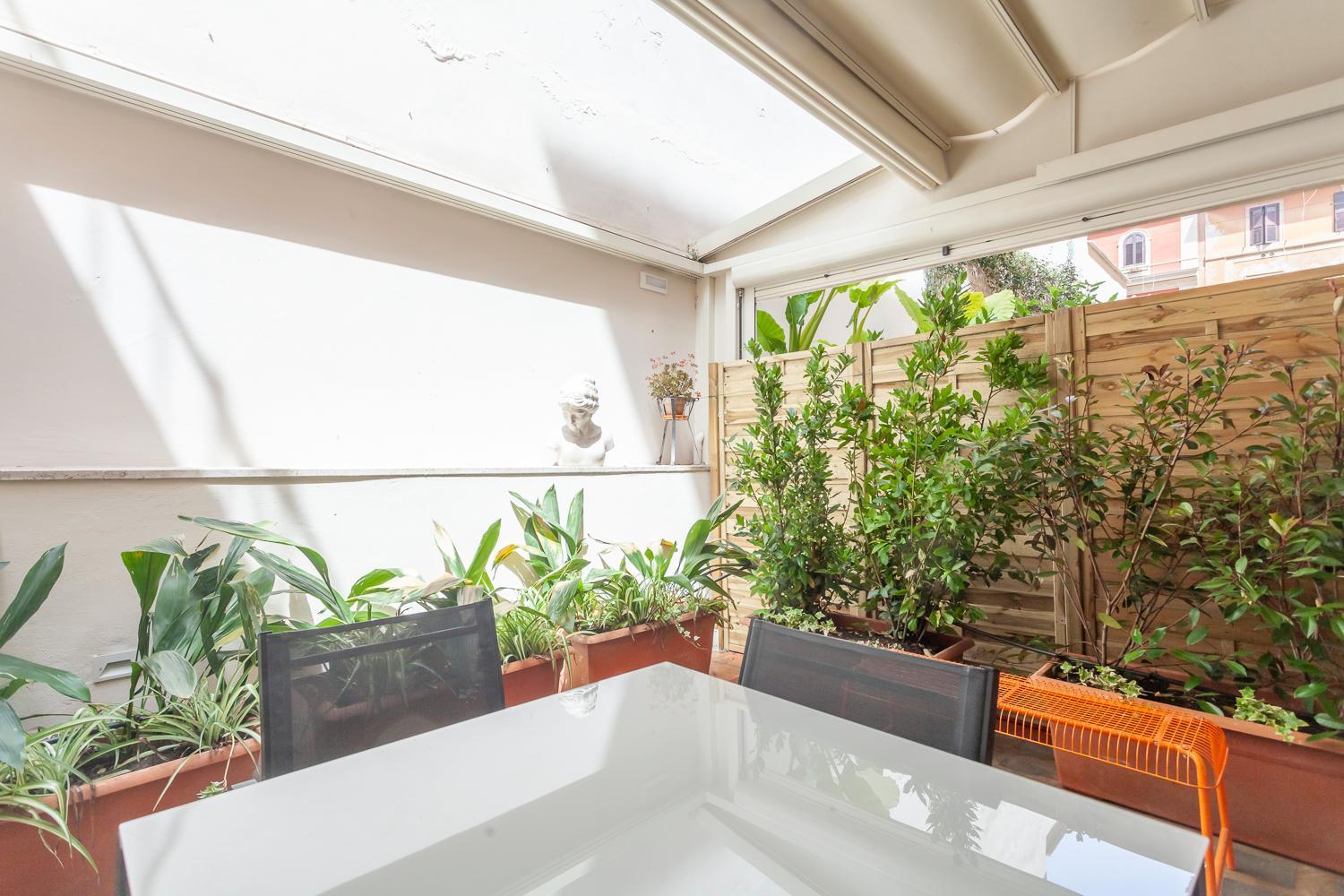 Family Room with Terrace photo 3