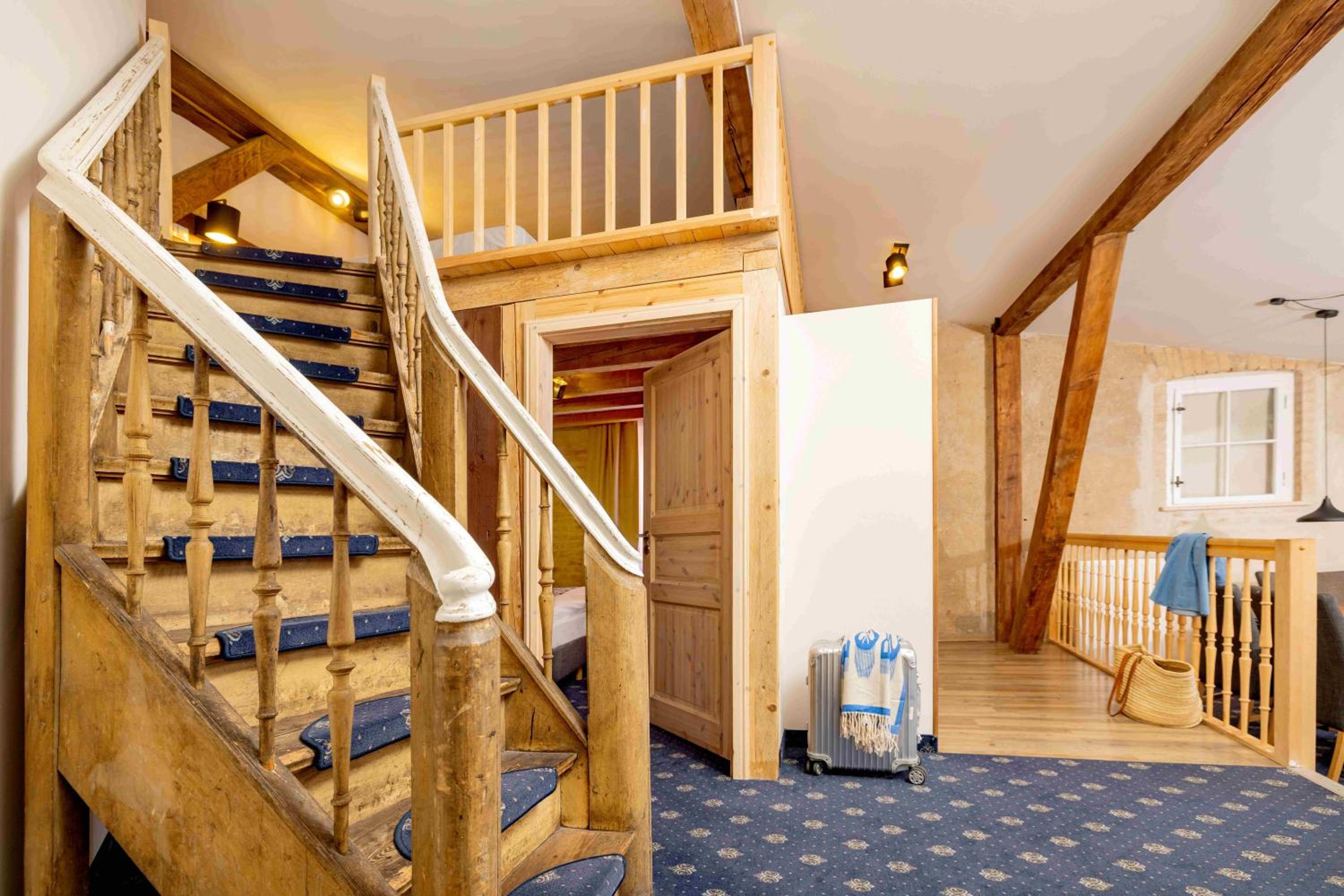 Superior Apartment with Balcony thumbnail 5
