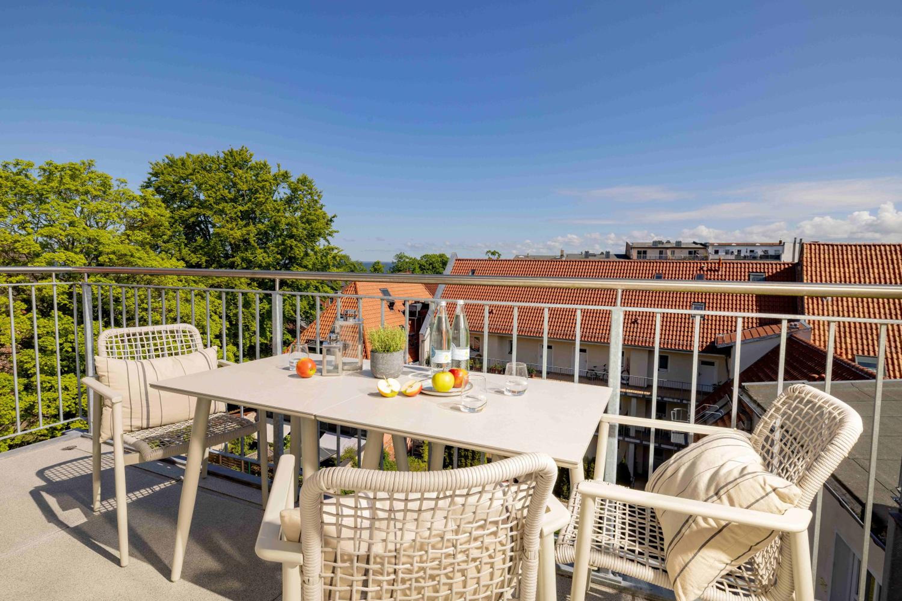 Superior Apartment with Balcony thumbnail 6