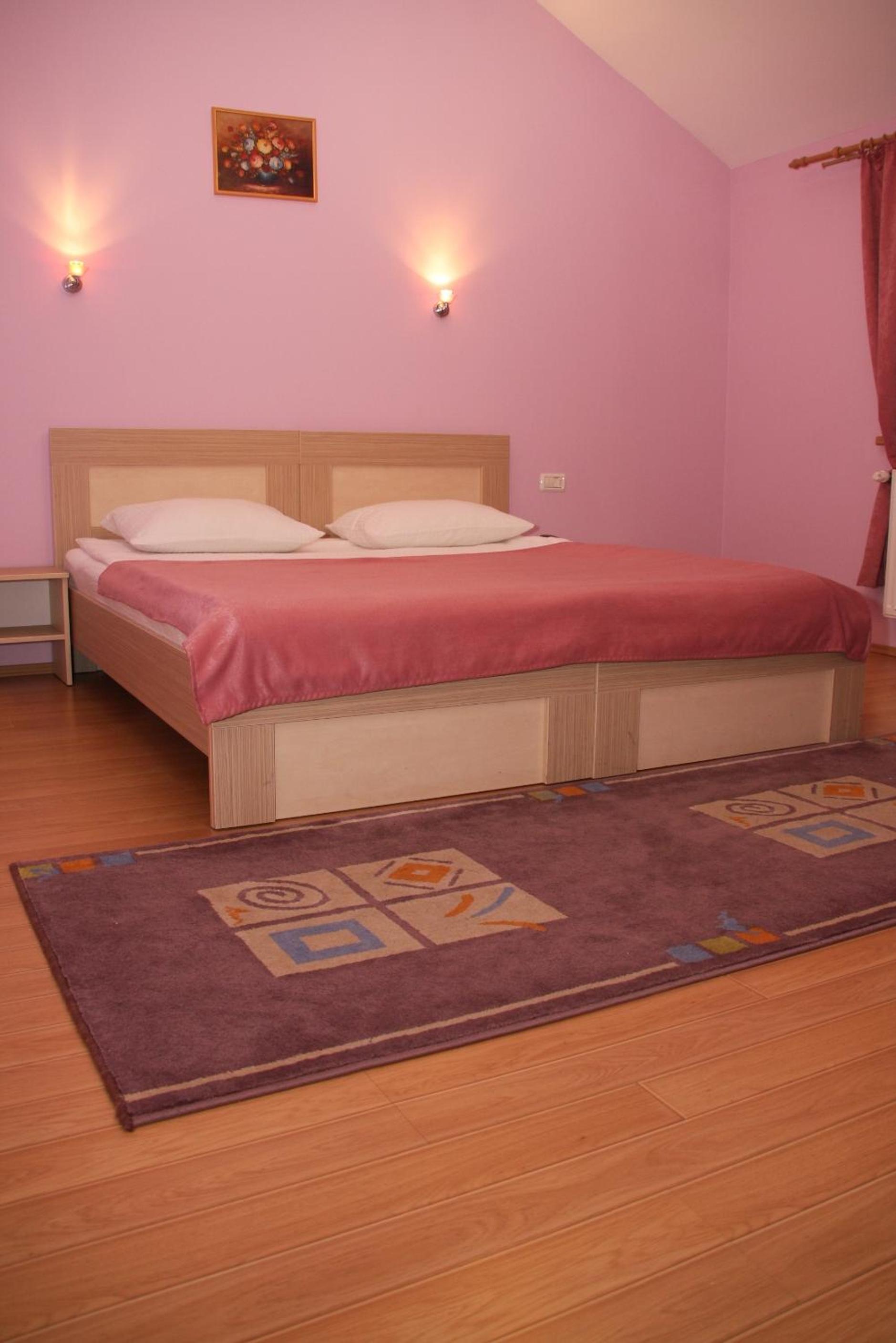 Double or Twin Room - Photo 3