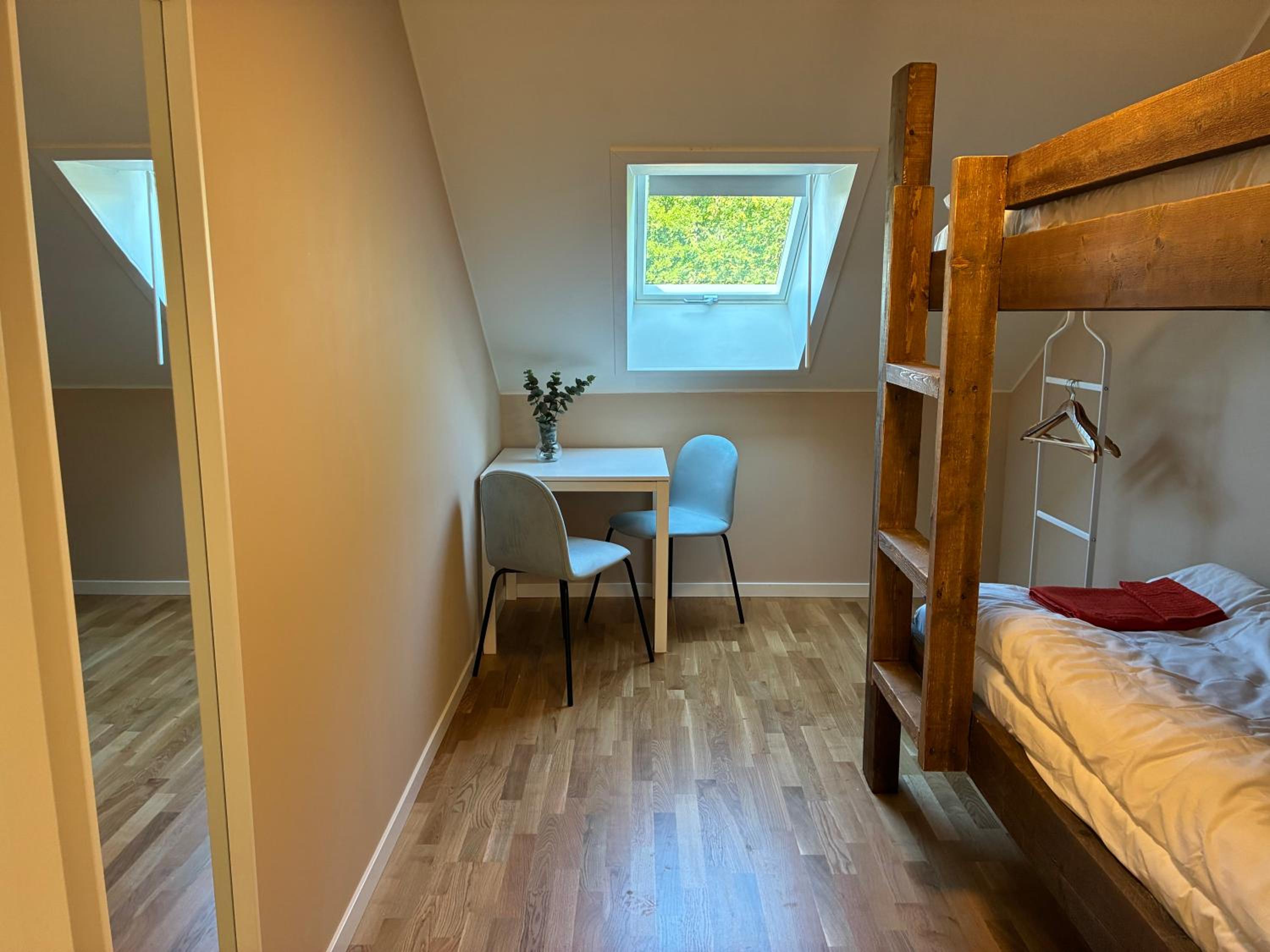 Double or Twin Room with Shared Bathroom photo 3