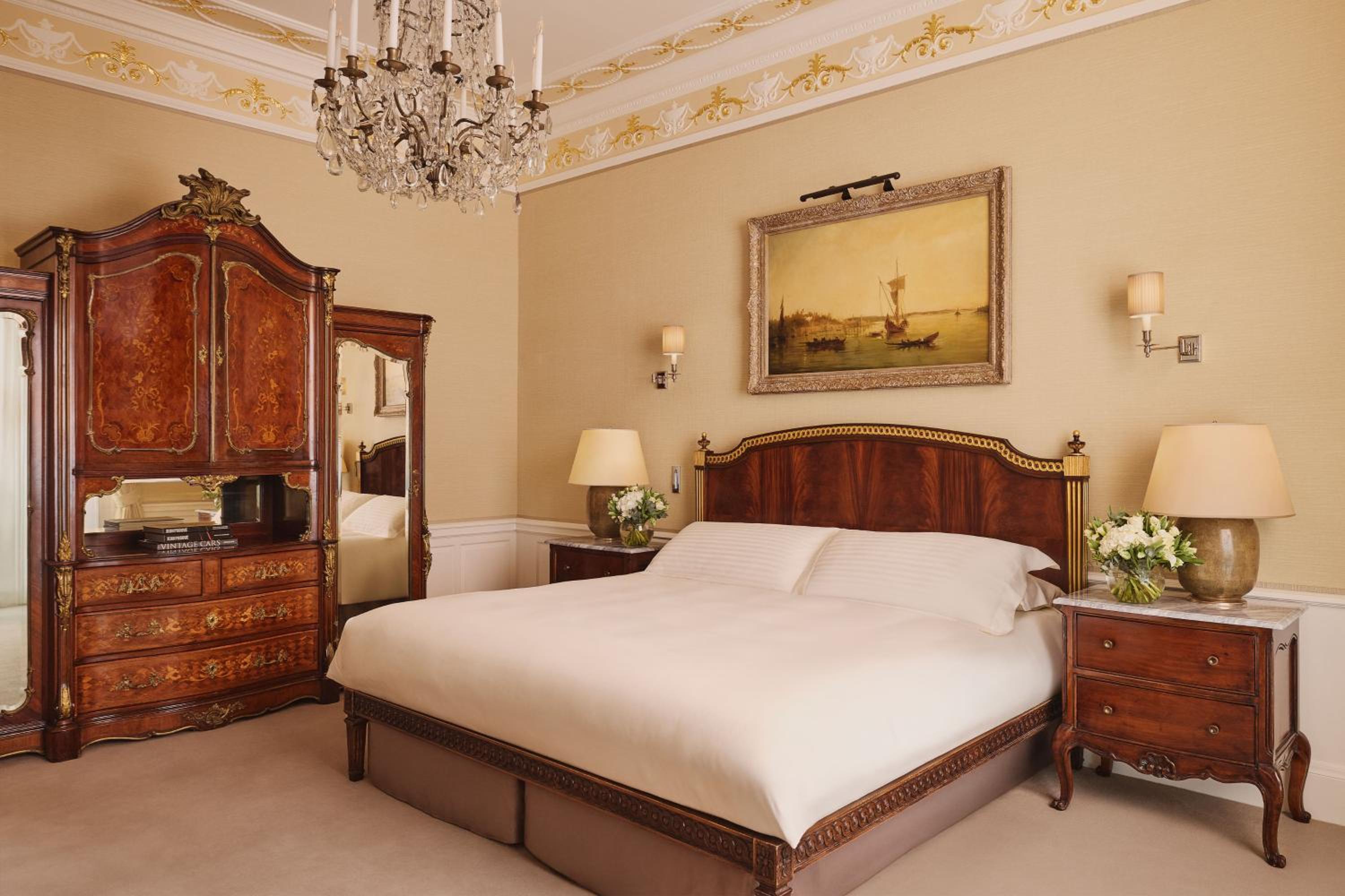 Sutherland Suite photo 2