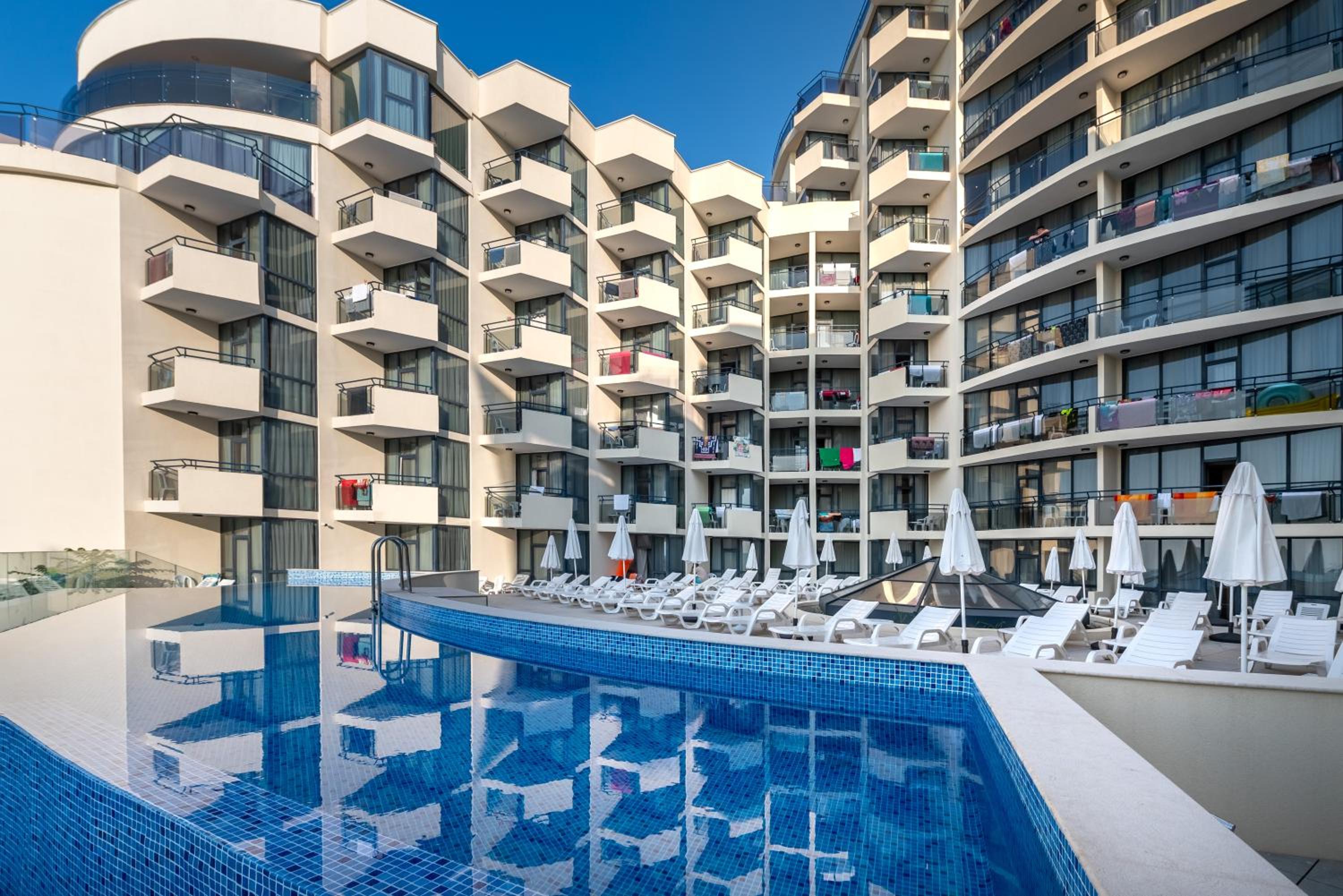 Double or Twin Room with Swimming Pool Access