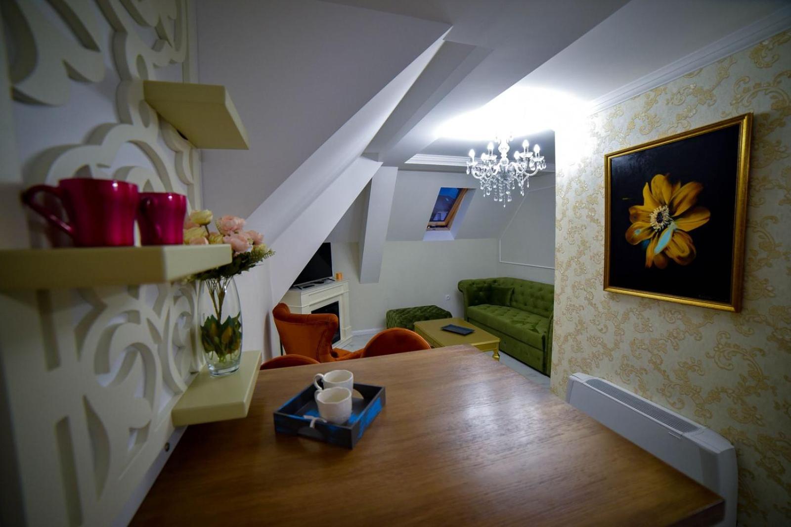 Three-Bedroom Apartment with Balcony