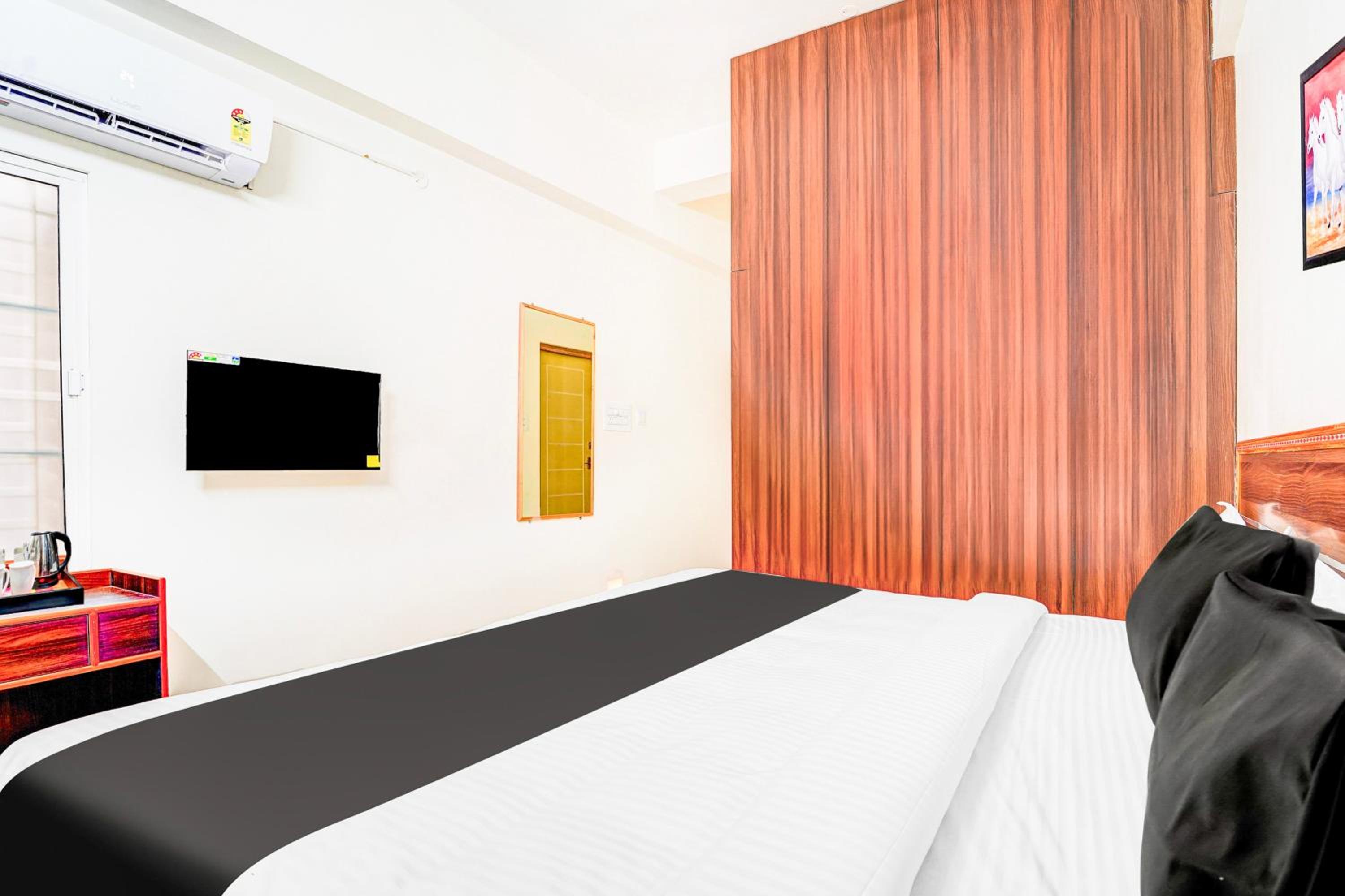 Deluxe Double Room photo 3