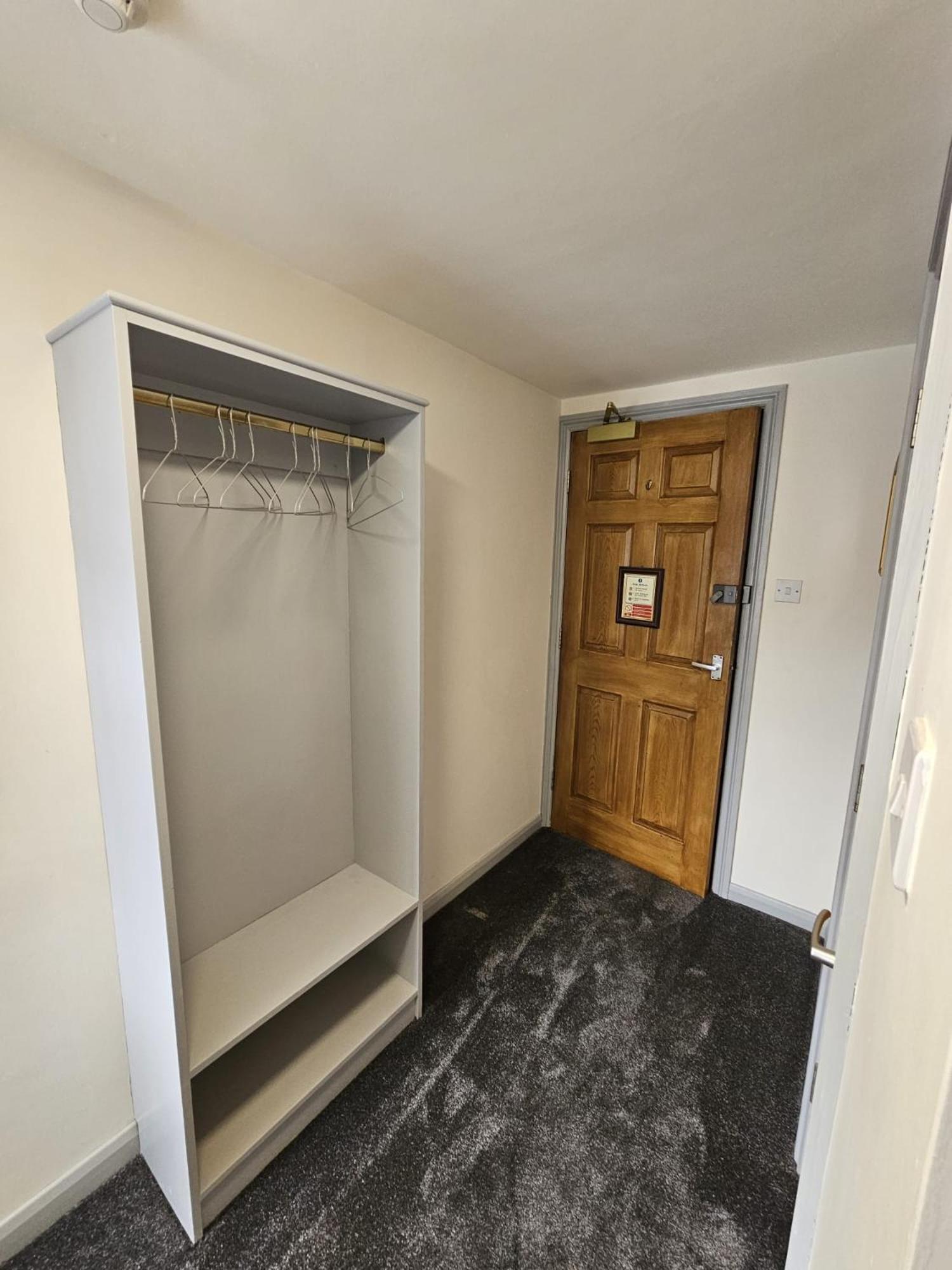 Budget Single Room photo 2