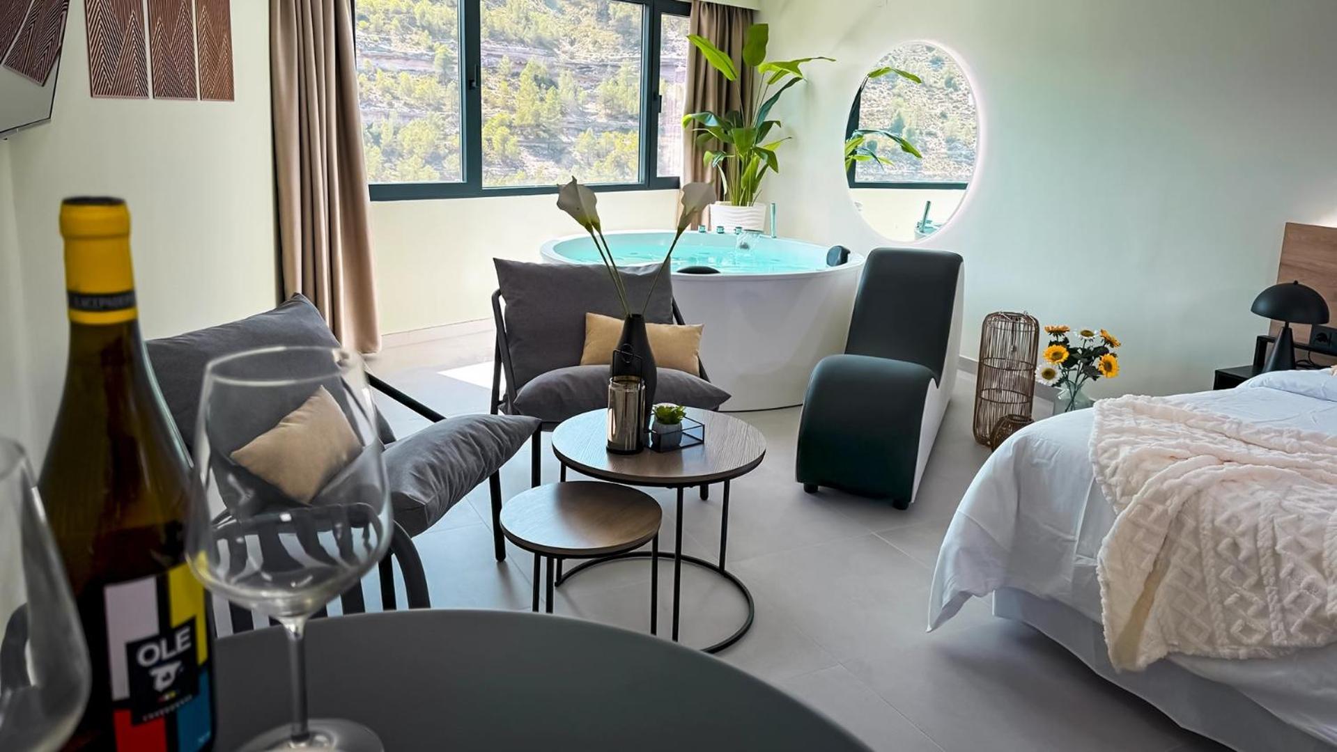 One-Bedroom Apartment with River View One-Bedroom Apartment with River View