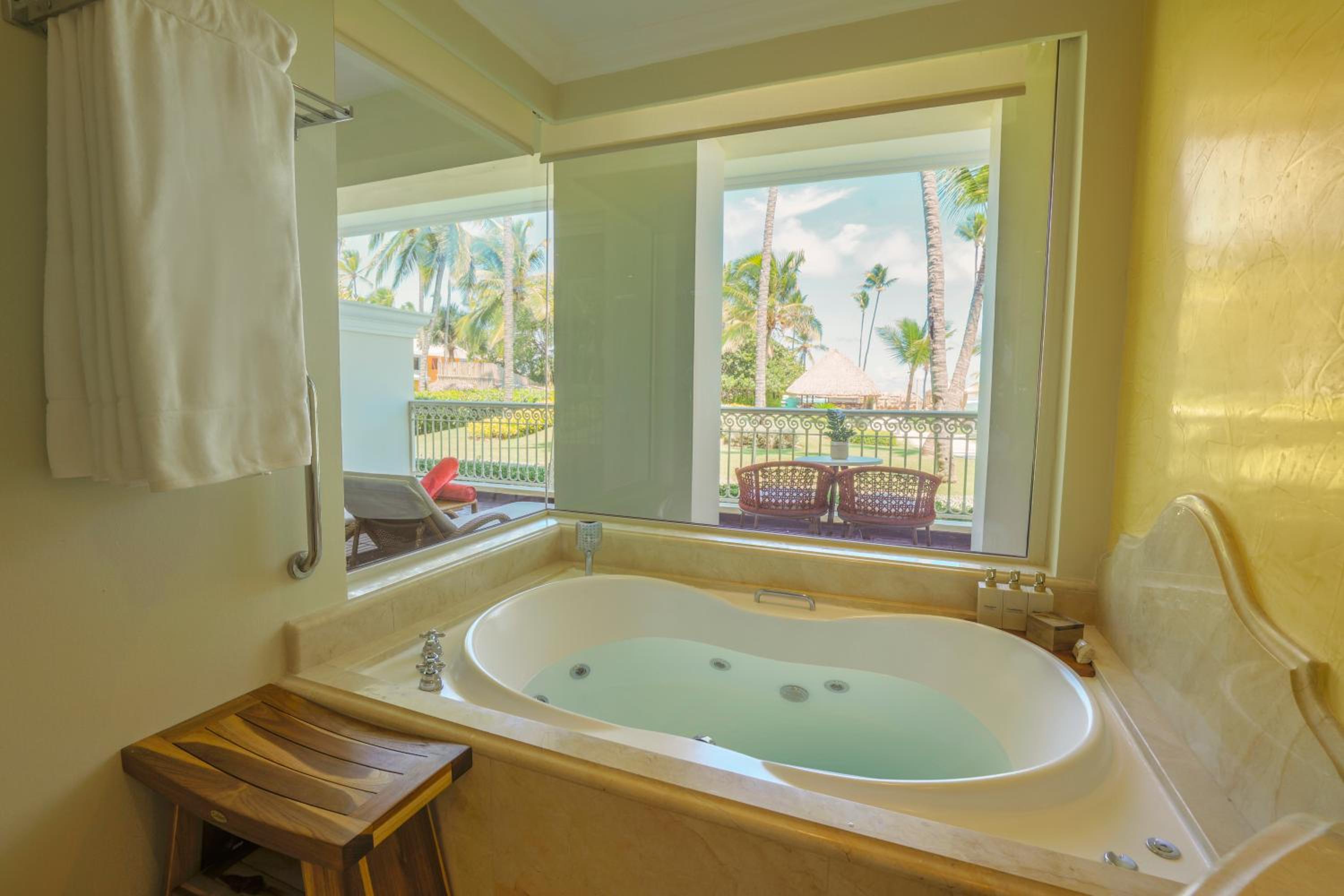 Near Beach Butler Suite Single Use photo 2