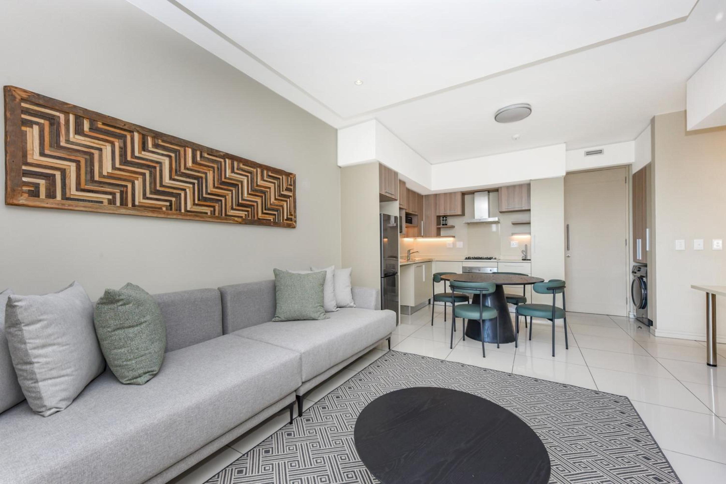 One-Bedroom Apartment with Balcony photo 2
