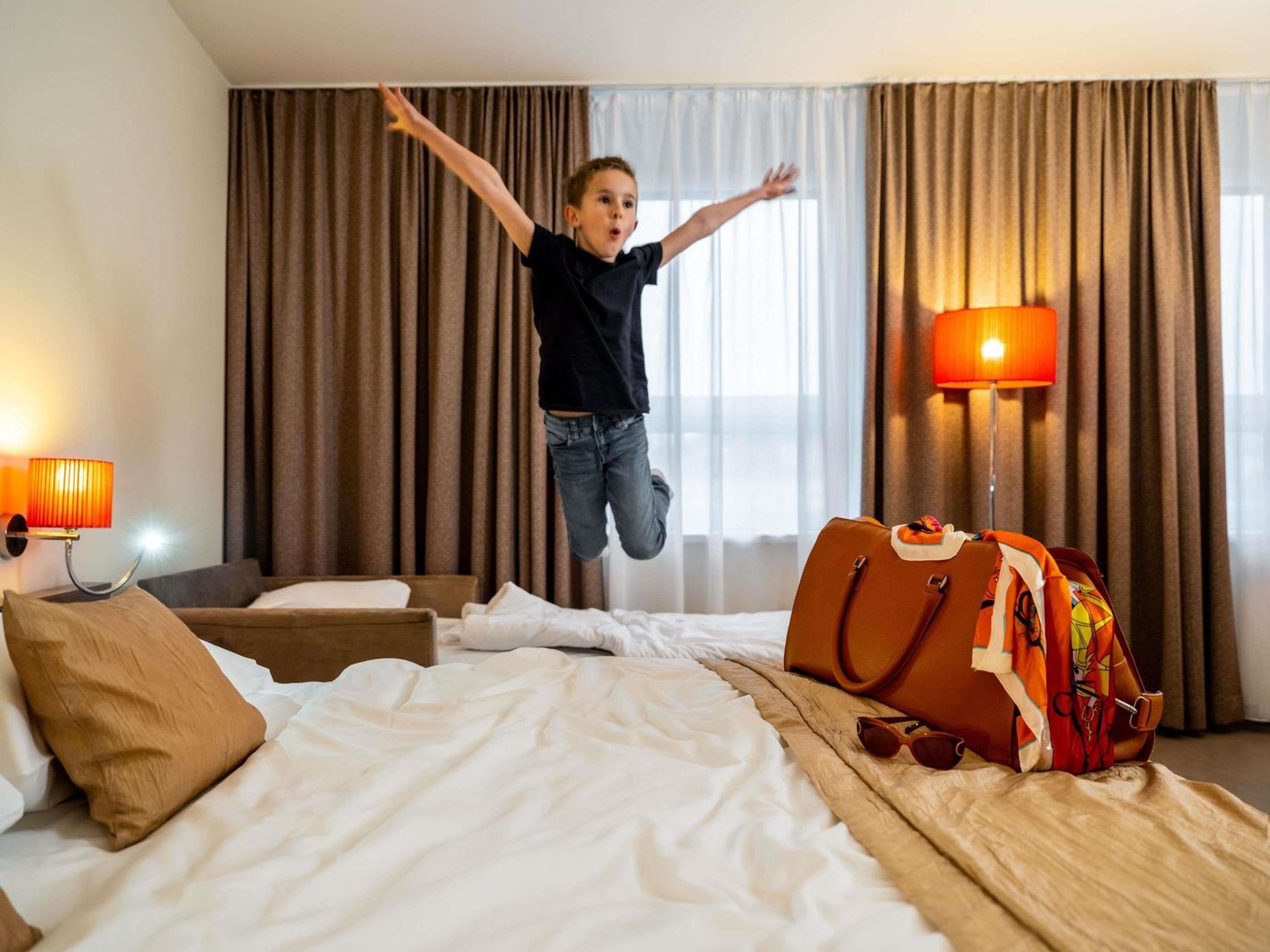 Privilege Room with One Double Bed and Sofa thumbnail 5
