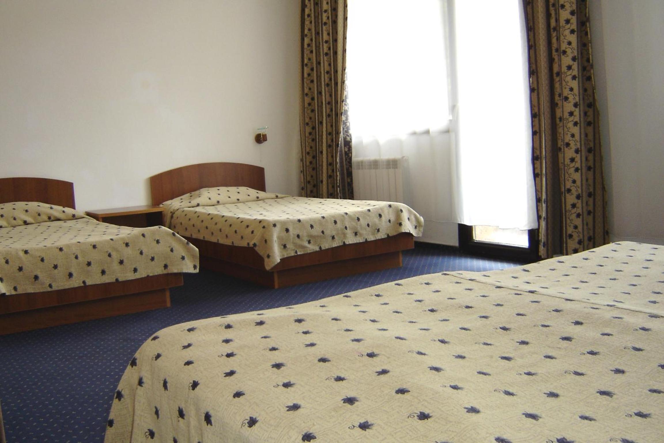 Triple Room - Photo 6