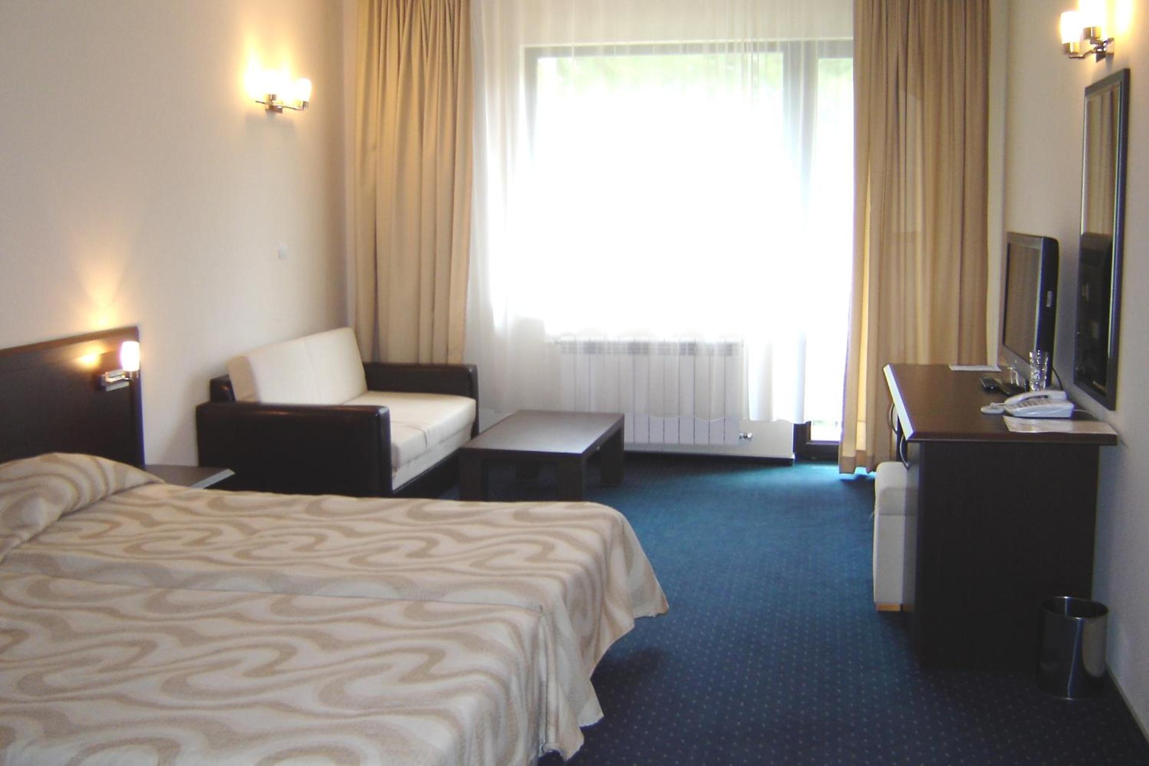 Deluxe Double/Twin Room - Photo 10