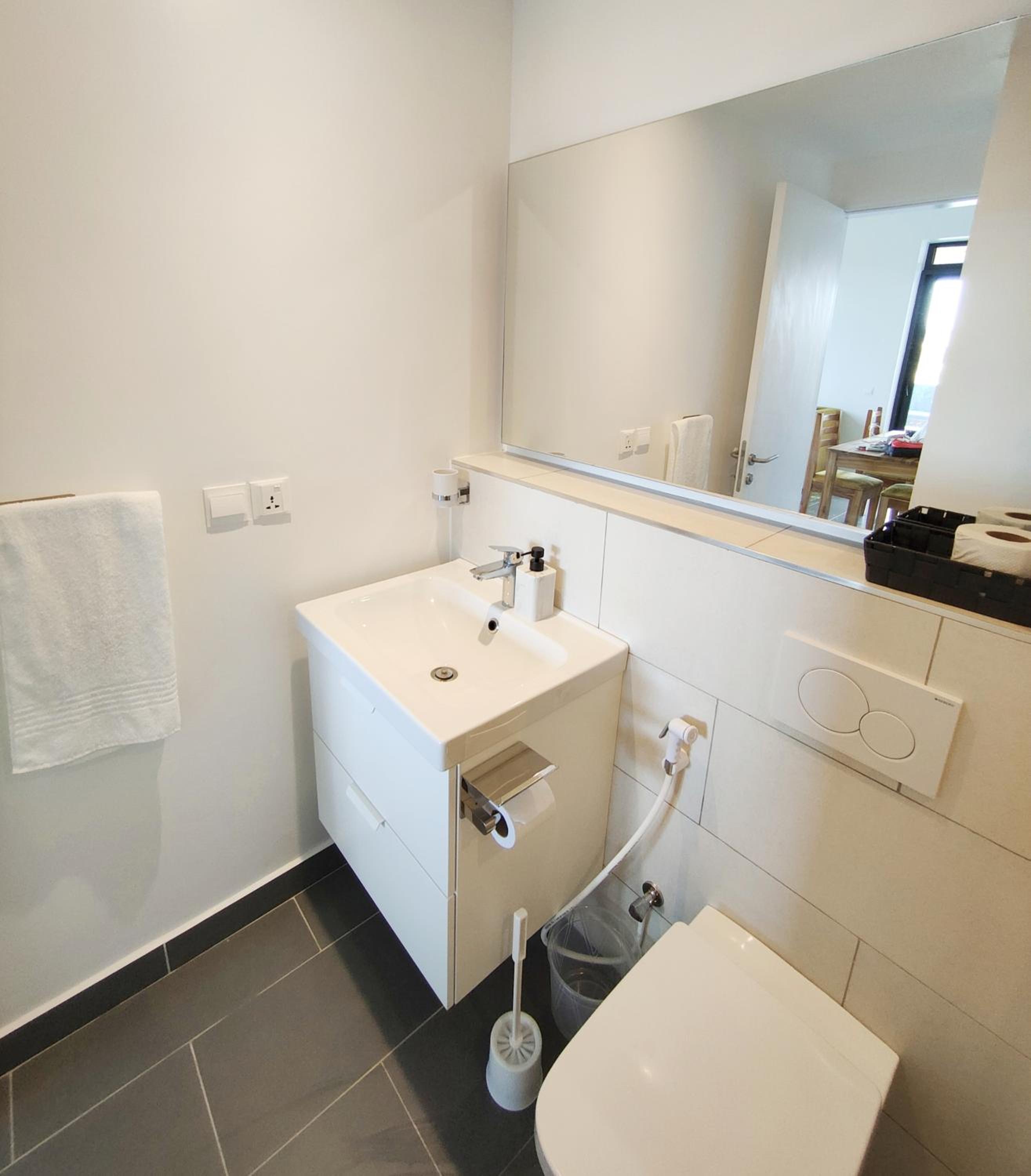 Three-Bedroom Apartment with Balcony photo 3