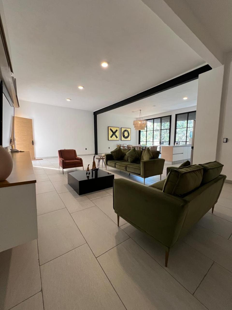Three-Bedroom Deluxe Apartment