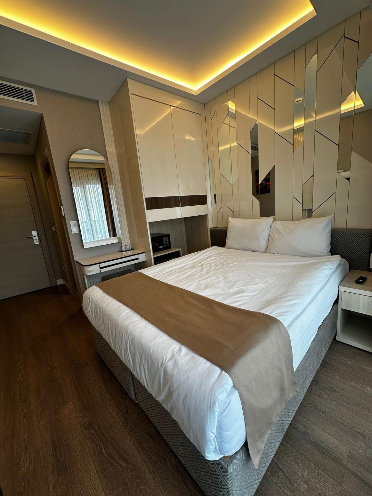 Deluxe Double Room photo 2
