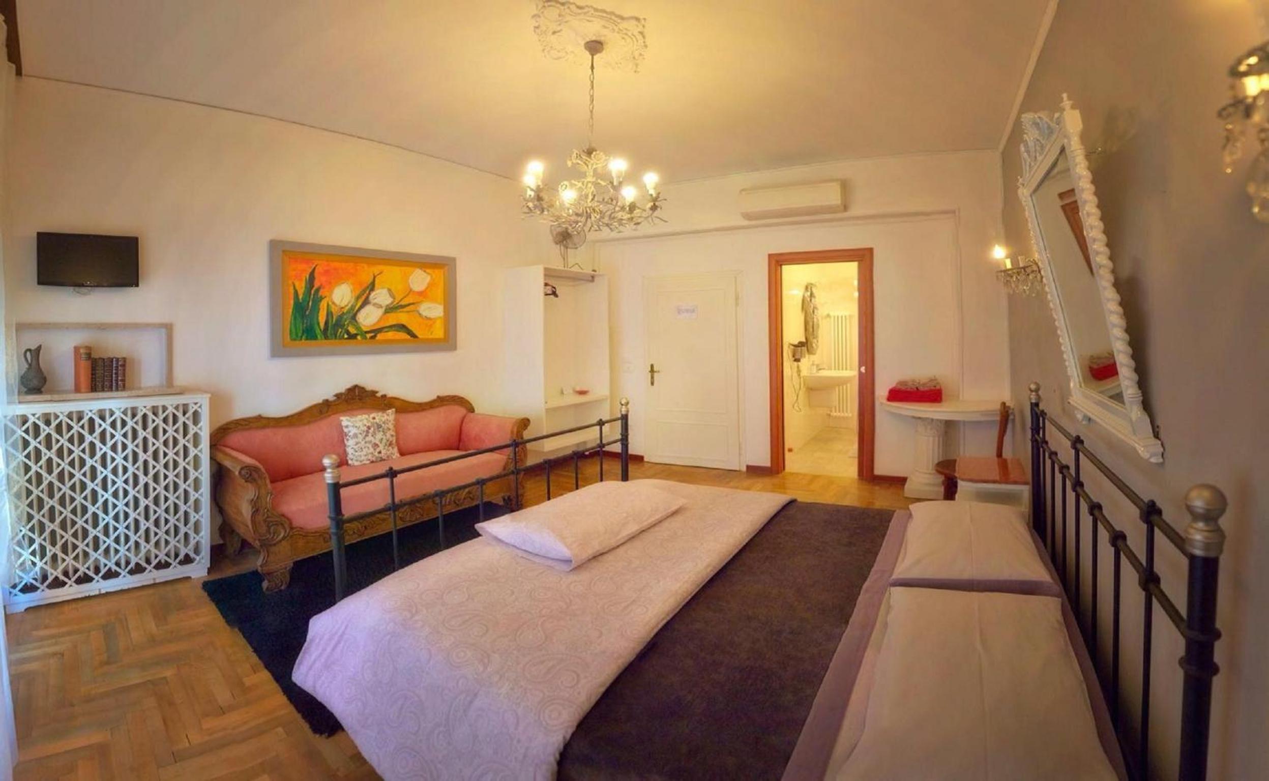 Double Room photo 3